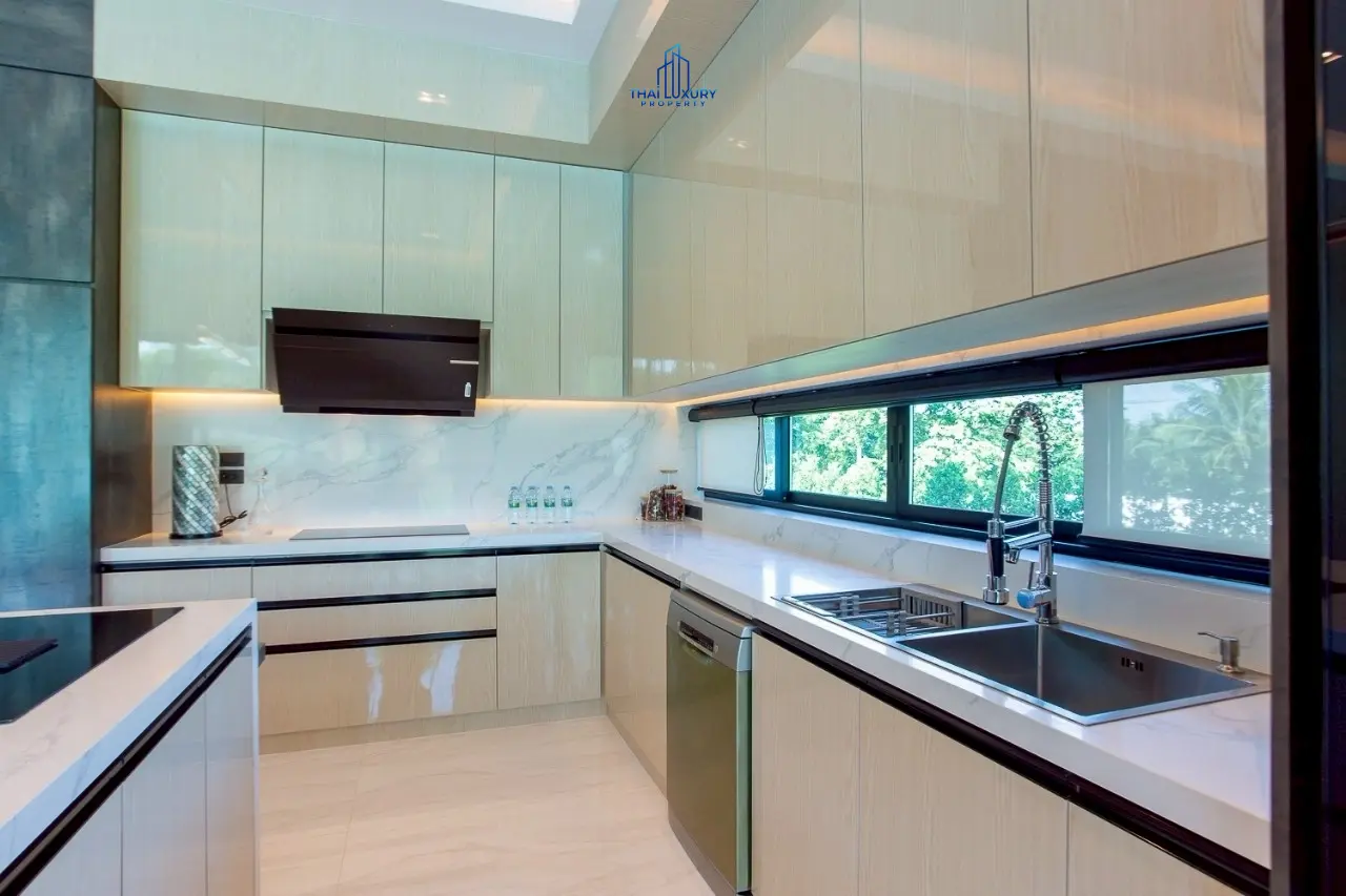 Prestige Luxury & Modern Pool Villa at Palm Hills Golf Course – For Sale