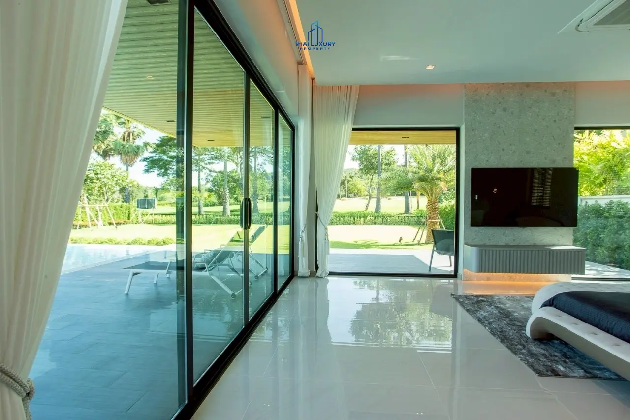 Prestige Luxury & Modern Pool Villa at Palm Hills Golf Course – For Sale
