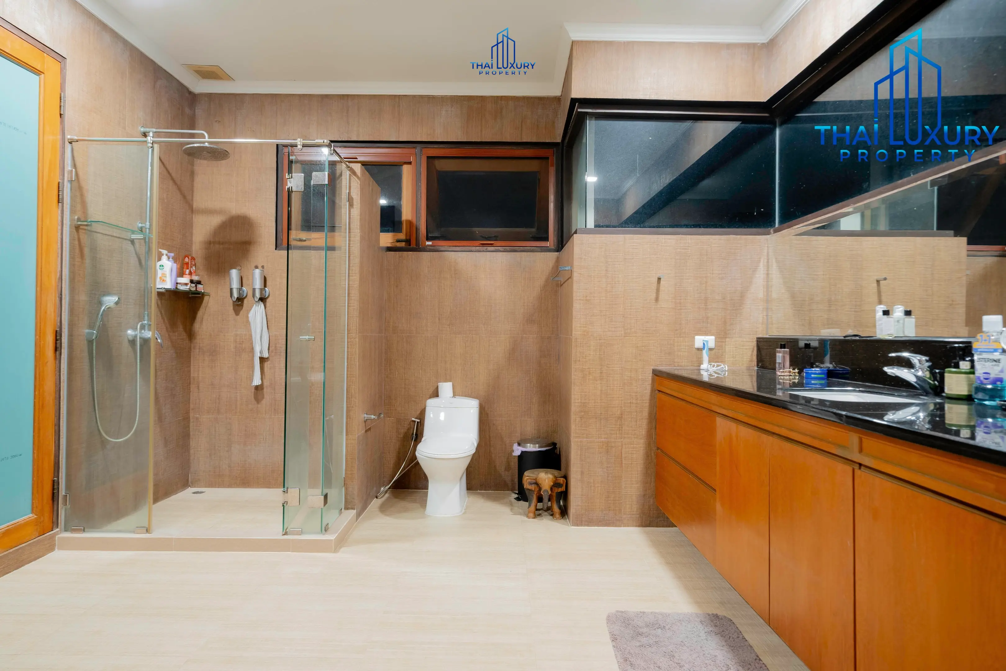 Very Large Luxurious 9 Bedrooms Pool Villa at Palm Hills Golf Course Hua Hin – Cha-Am