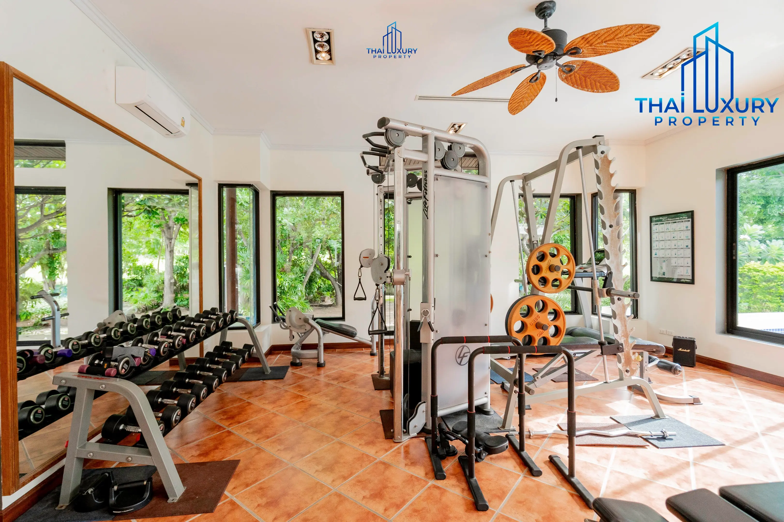 Very Large Luxurious 9 Bedrooms Pool Villa at Palm Hills Golf Course Hua Hin – Cha-Am