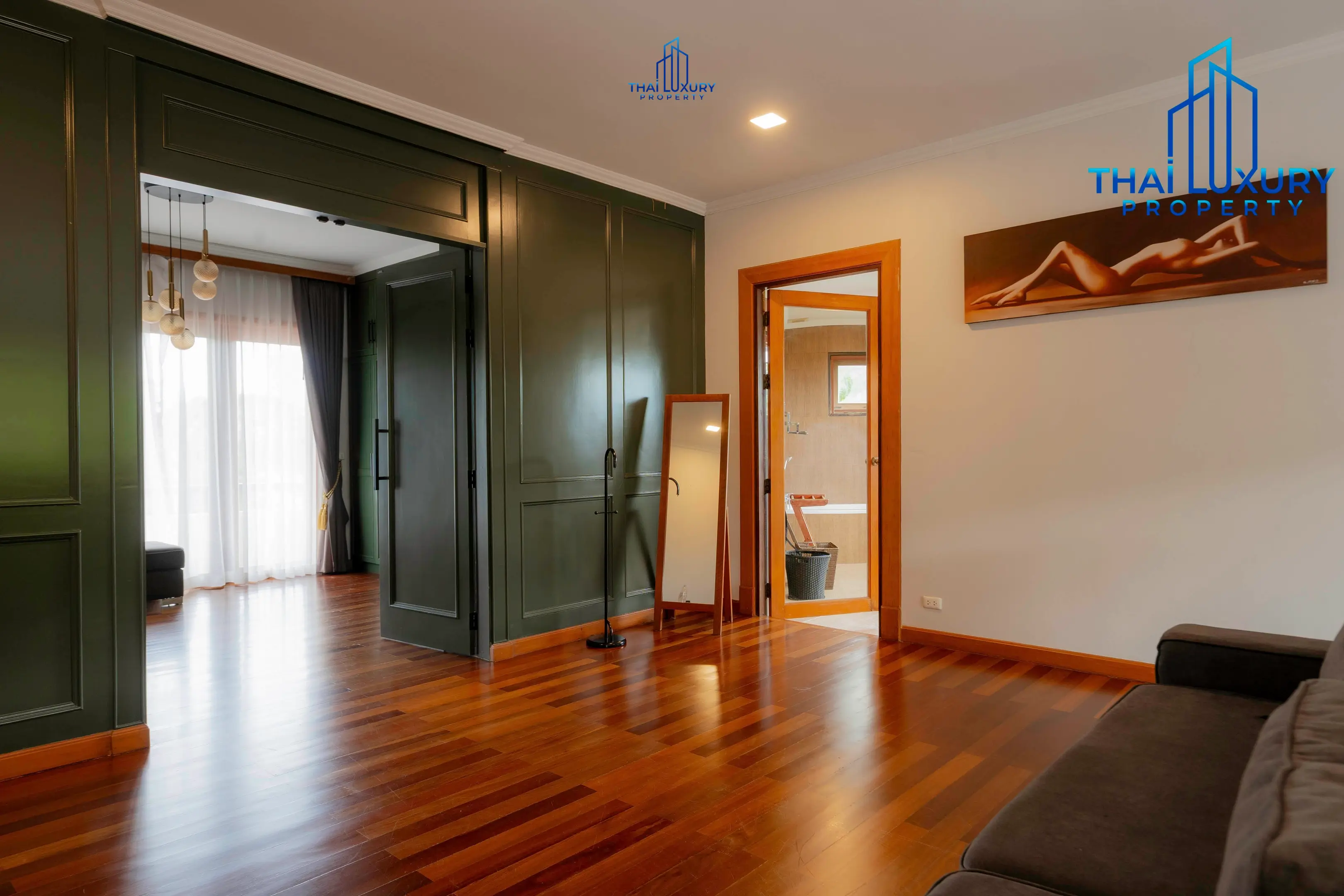 Very Large Luxurious 9 Bedrooms Pool Villa at Palm Hills Golf Course Hua Hin – Cha-Am