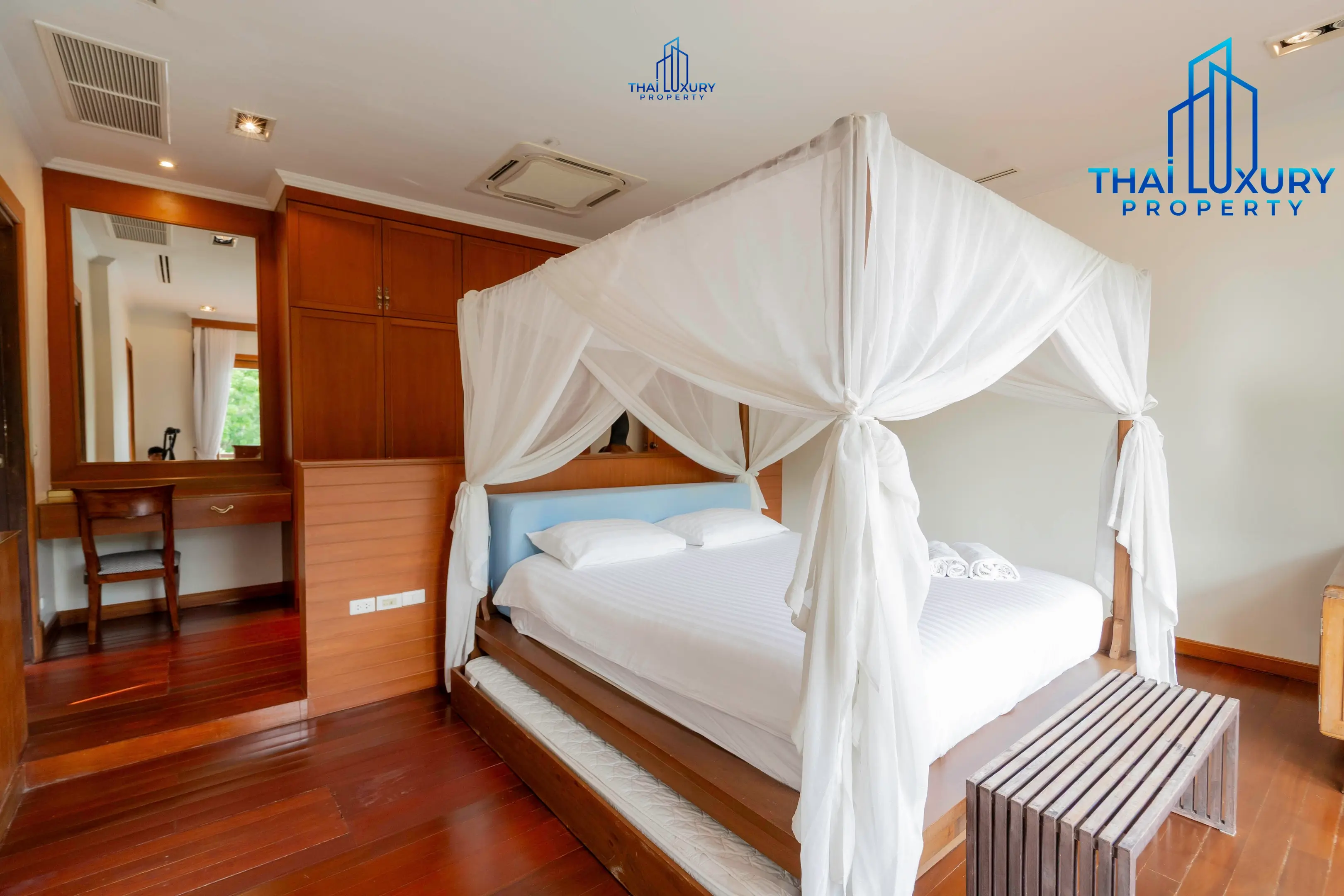 Very Large Luxurious 9 Bedrooms Pool Villa at Palm Hills Golf Course Hua Hin – Cha-Am