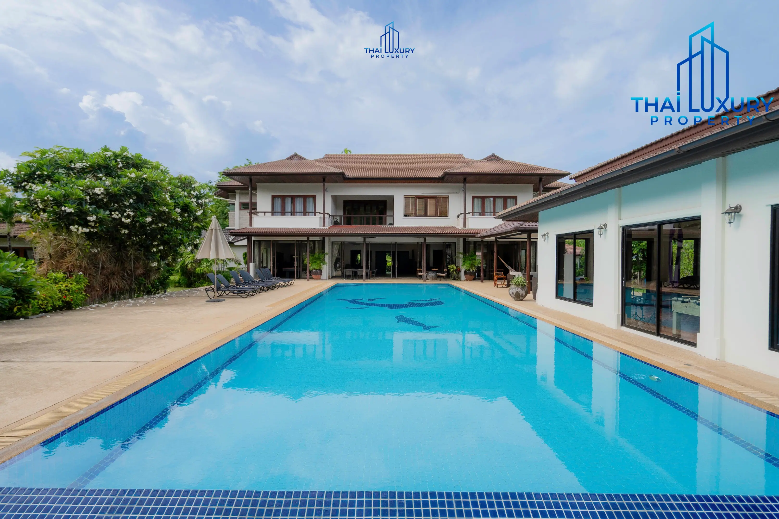 Very Large Luxurious 9 Bedrooms Pool Villa at Palm Hills Golf Course Hua Hin – Cha-Am
