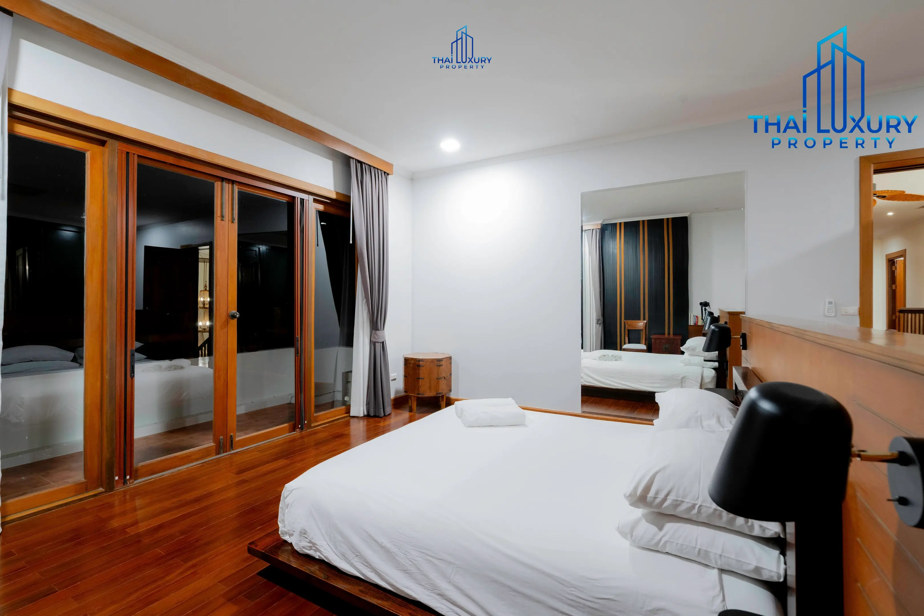 Very Large Luxurious 9 Bedrooms Pool Villa at Palm Hills Golf Course Hua Hin – Cha-Am