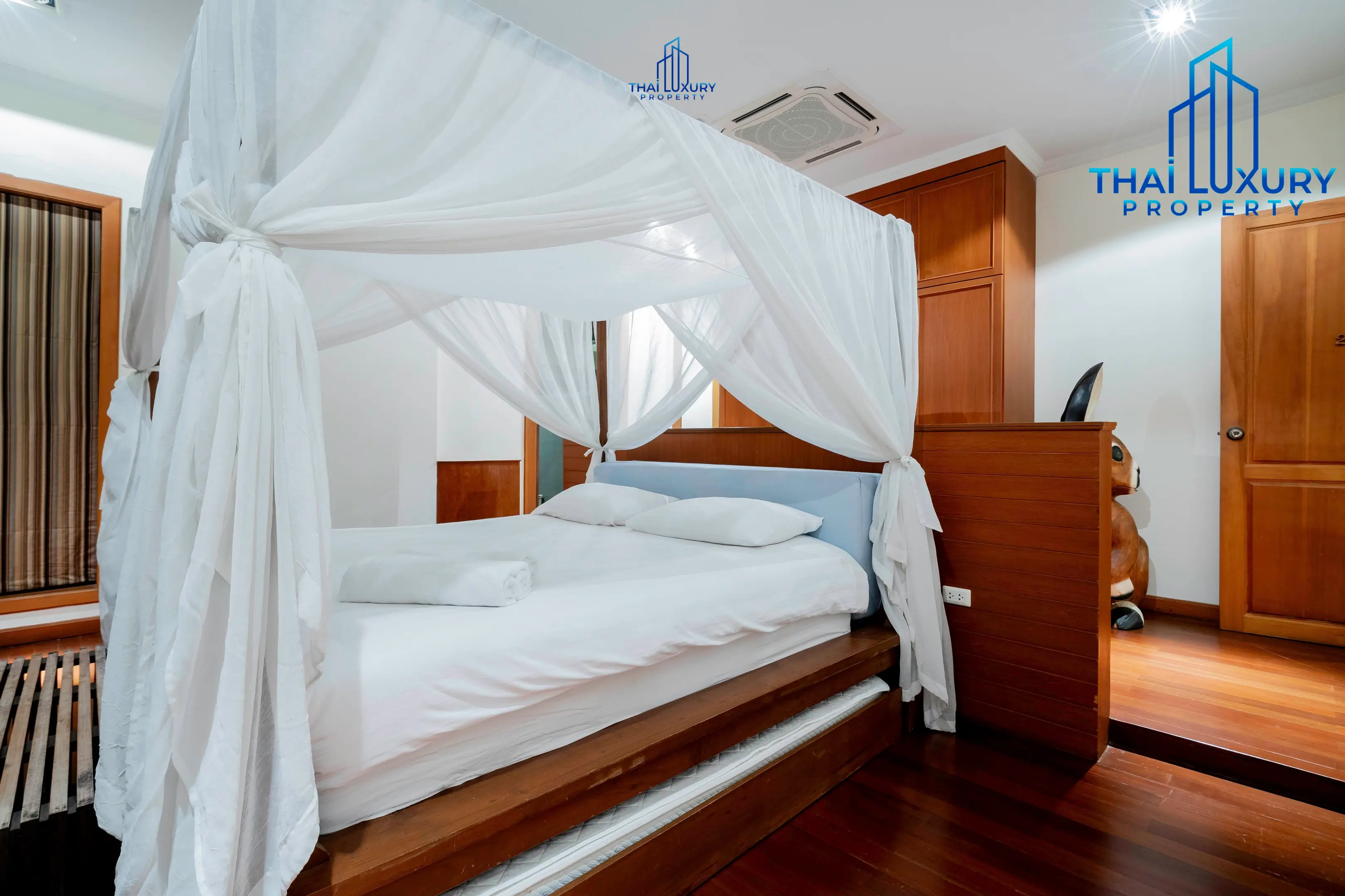 Very Large Luxurious 9 Bedrooms Pool Villa at Palm Hills Golf Course Hua Hin – Cha-Am