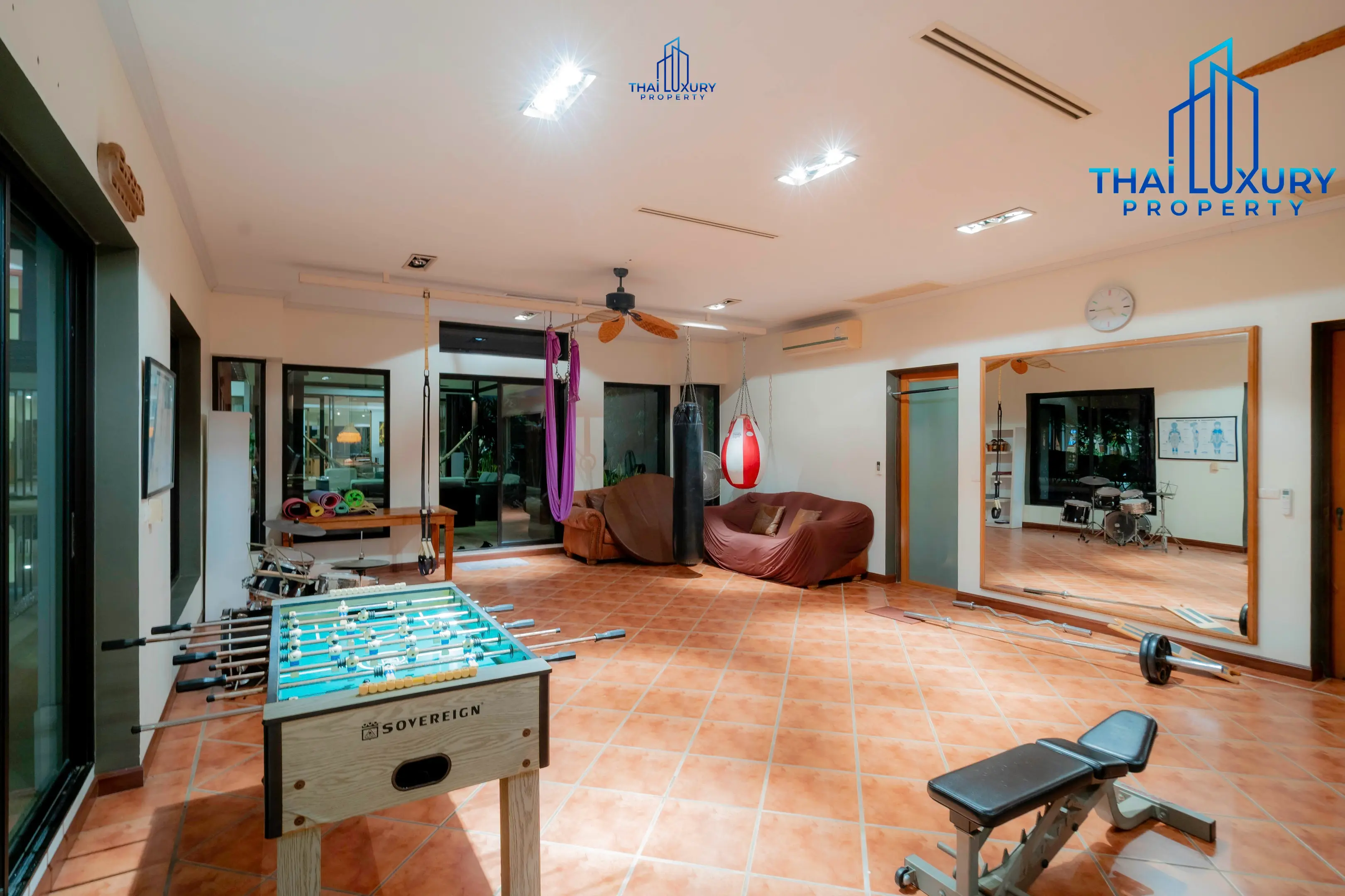 Very Large Luxurious 9 Bedrooms Pool Villa at Palm Hills Golf Course Hua Hin – Cha-Am