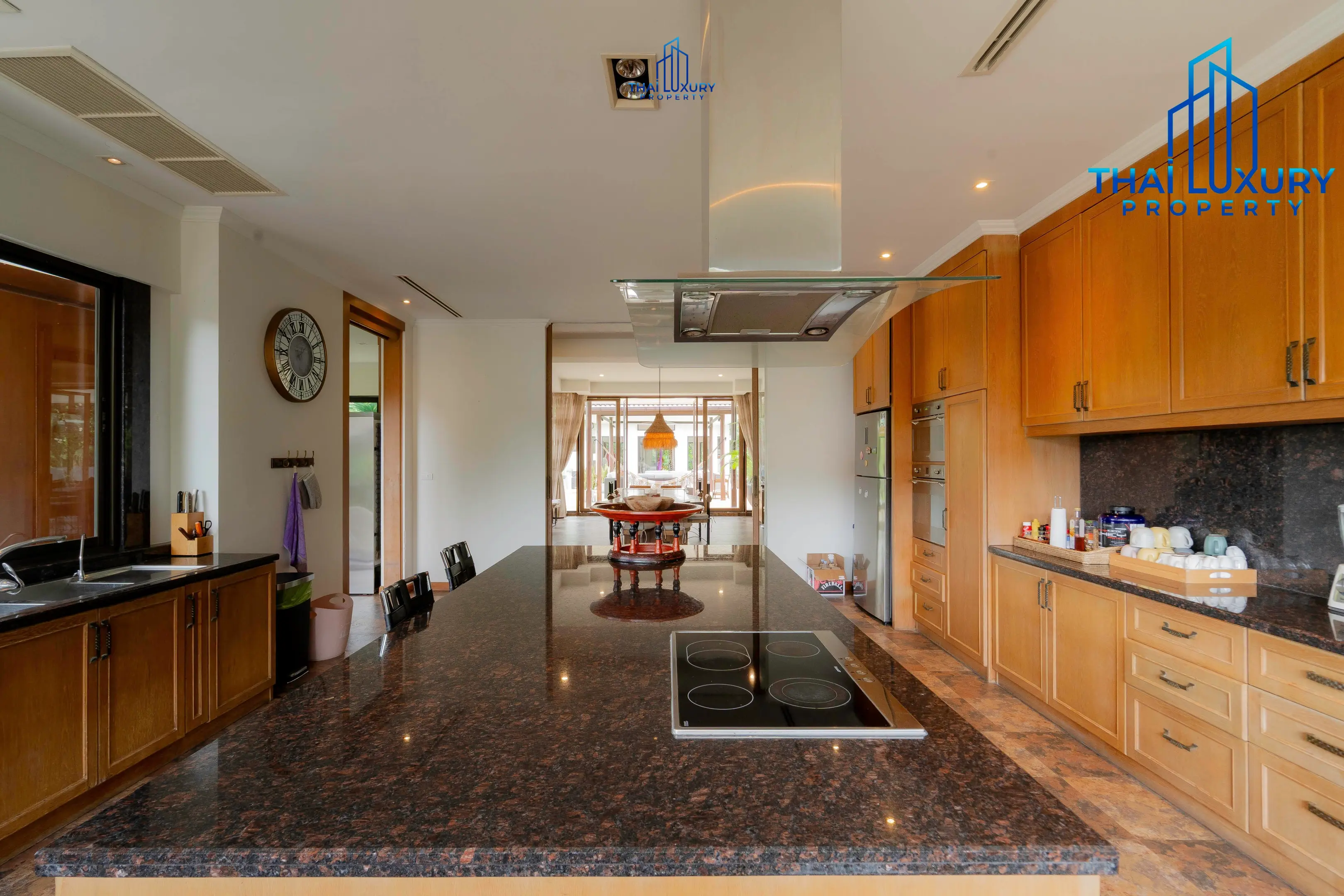 Very Large Luxurious 9 Bedrooms Pool Villa at Palm Hills Golf Course Hua Hin – Cha-Am