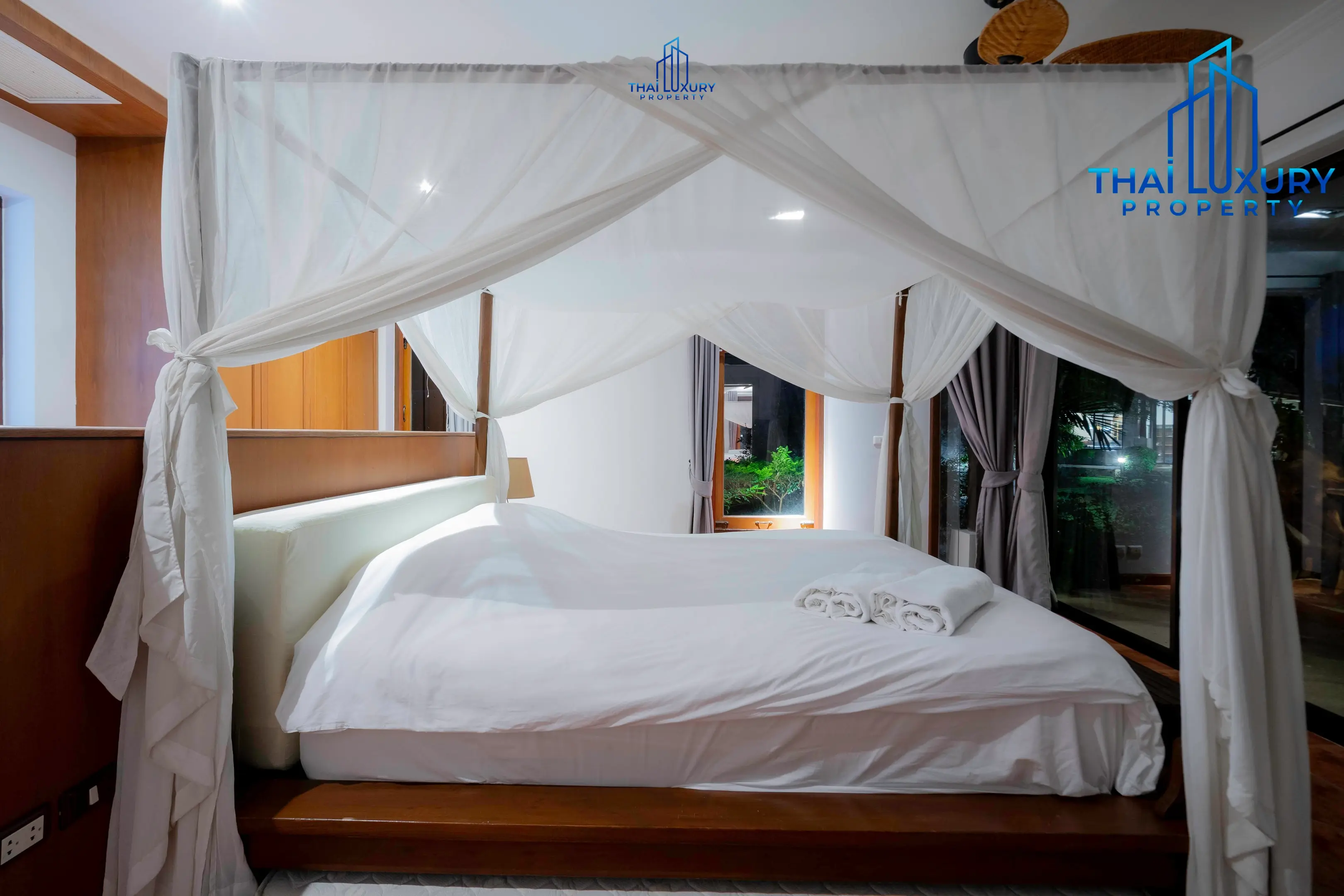 Very Large Luxurious 9 Bedrooms Pool Villa at Palm Hills Golf Course Hua Hin – Cha-Am