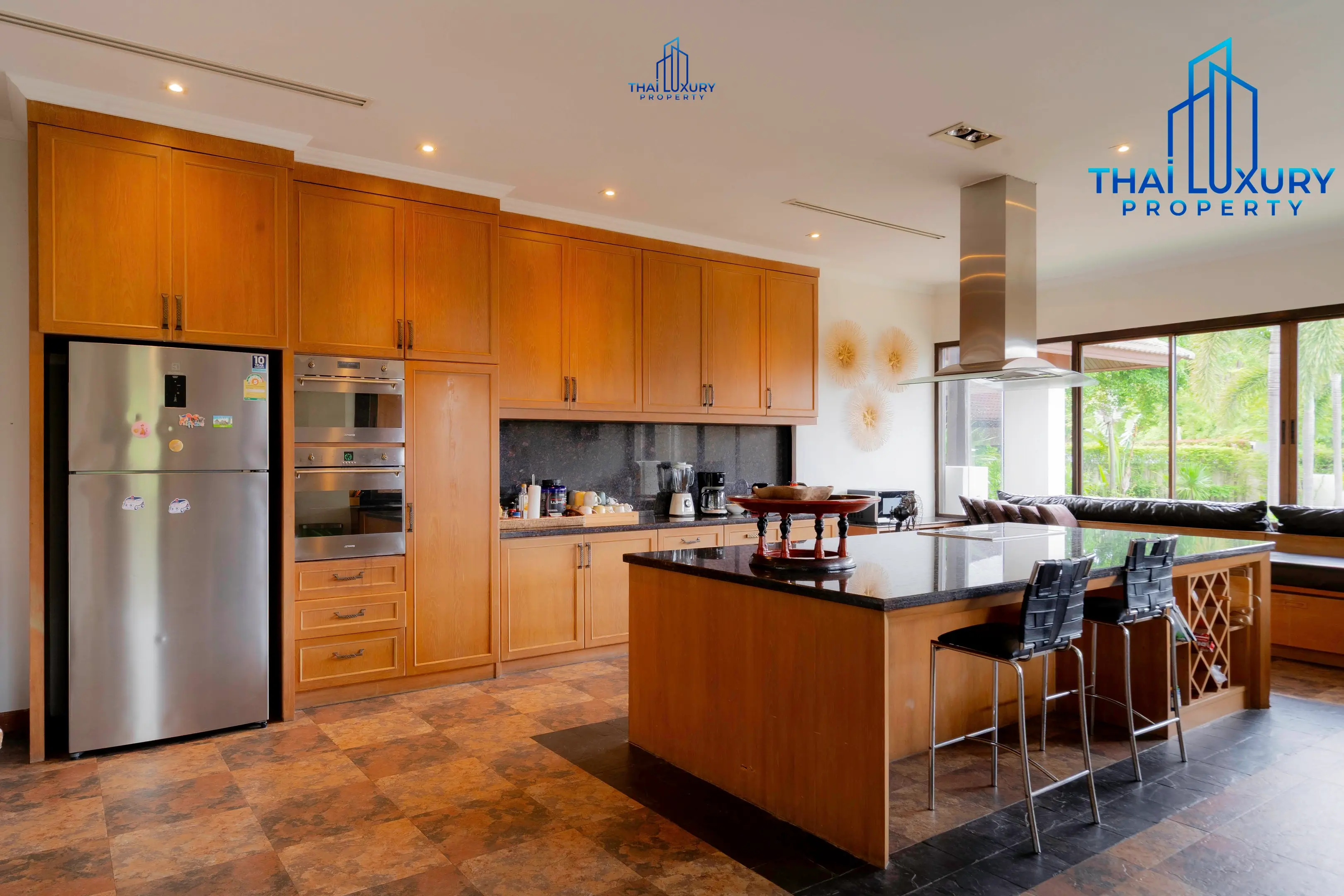 Very Large Luxurious 9 Bedrooms Pool Villa at Palm Hills Golf Course Hua Hin – Cha-Am