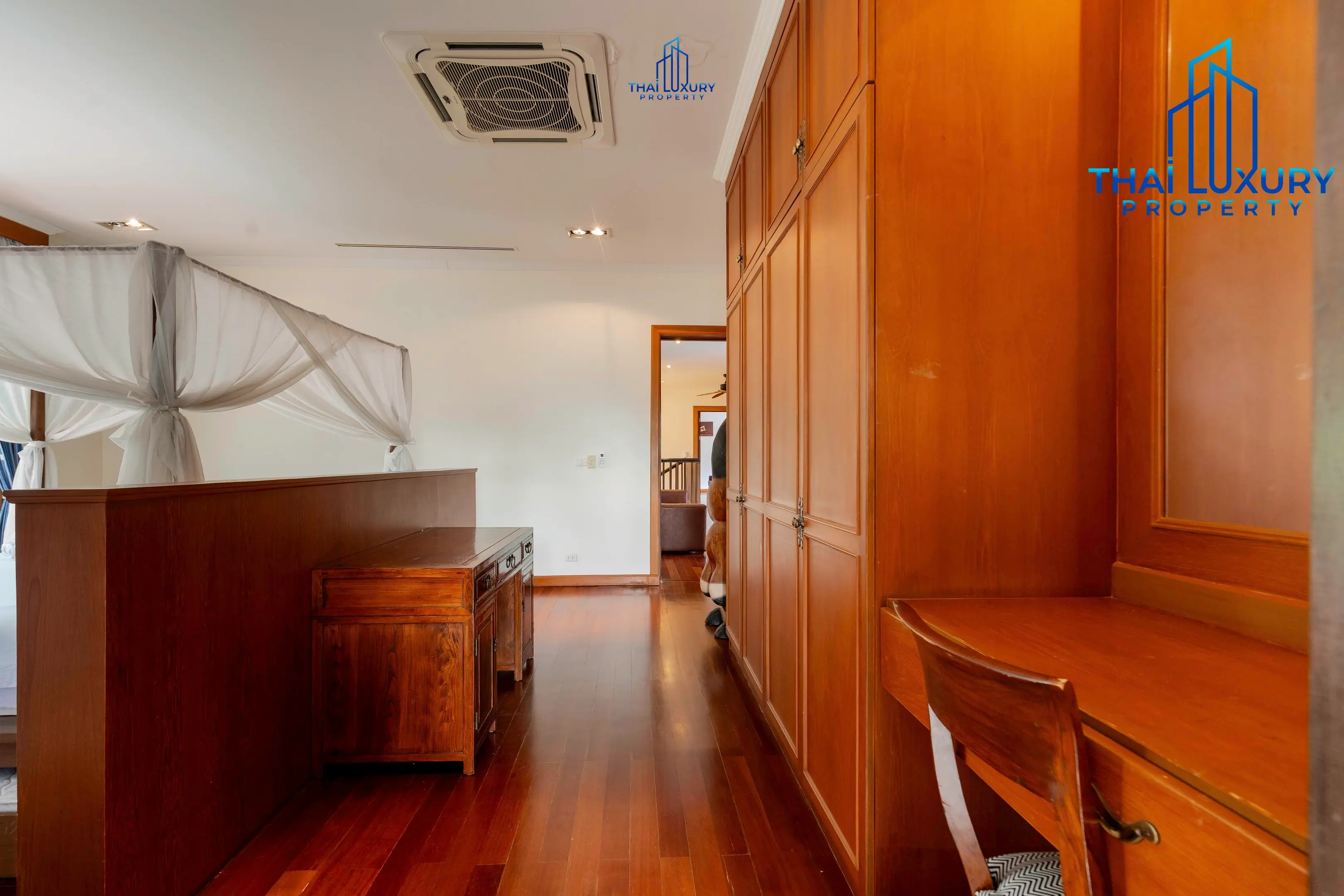 Very Large Luxurious 9 Bedrooms Pool Villa at Palm Hills Golf Course Hua Hin – Cha-Am