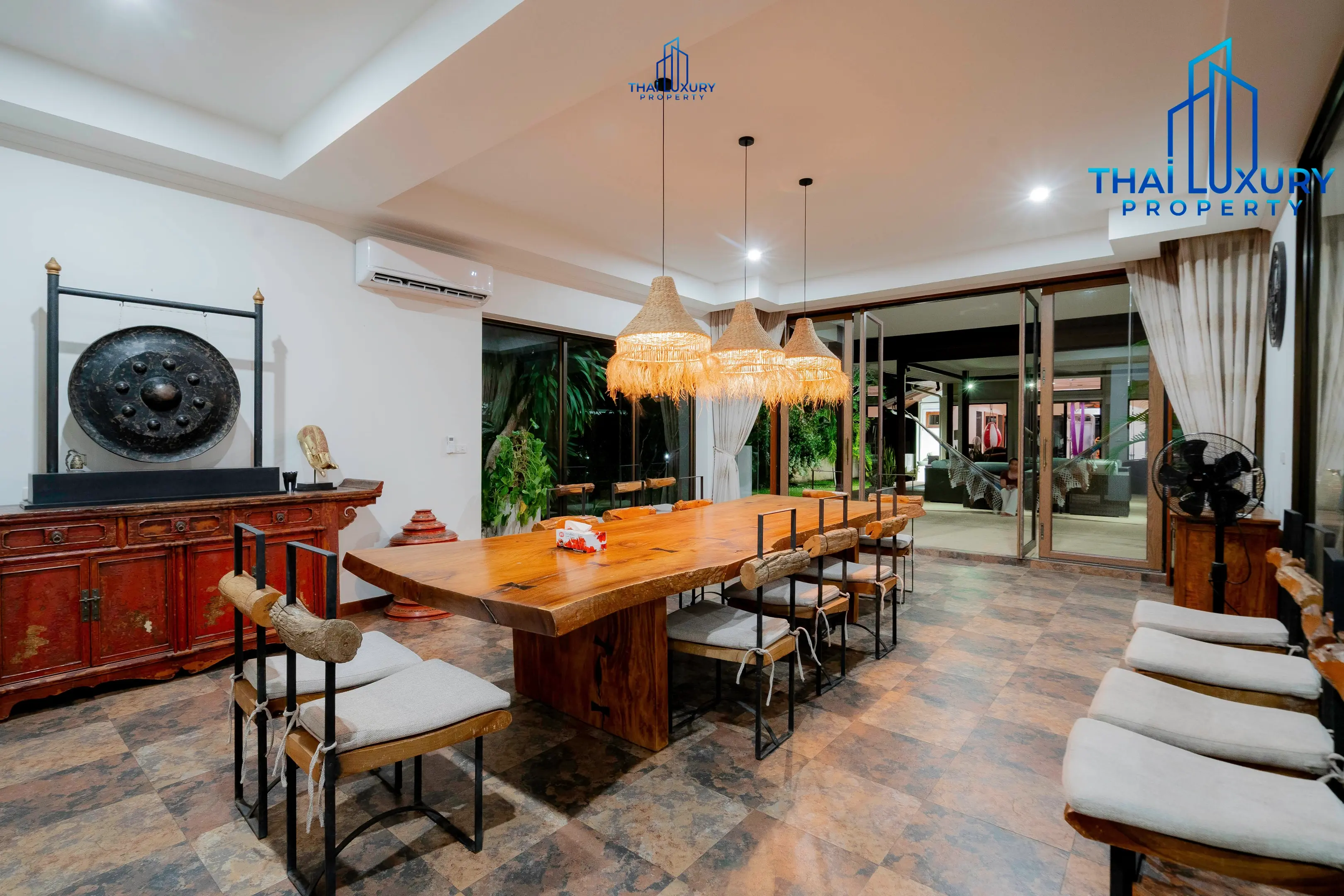 Very Large Luxurious 9 Bedrooms Pool Villa at Palm Hills Golf Course Hua Hin – Cha-Am