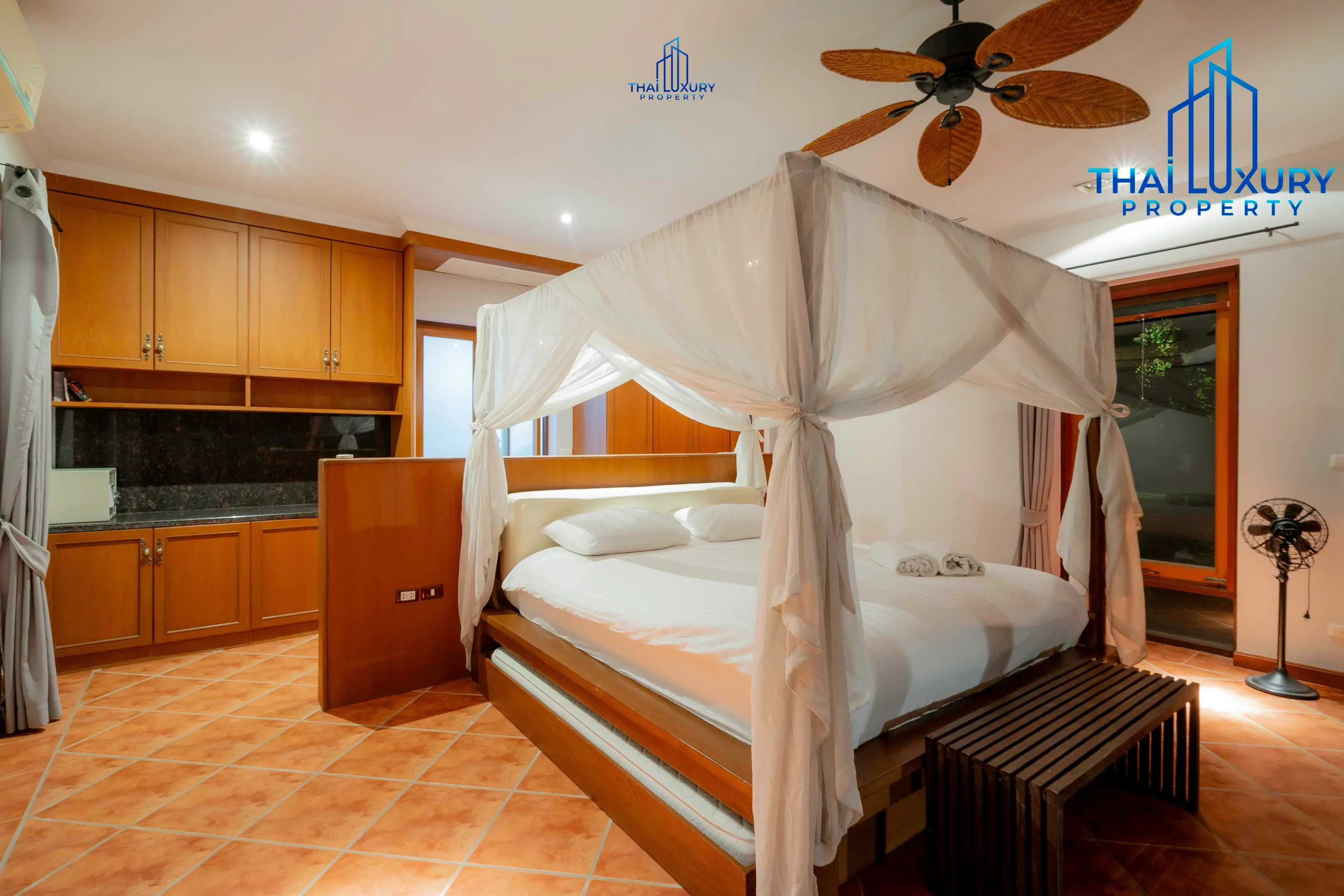Very Large Luxurious 9 Bedrooms Pool Villa at Palm Hills Golf Course Hua Hin – Cha-Am