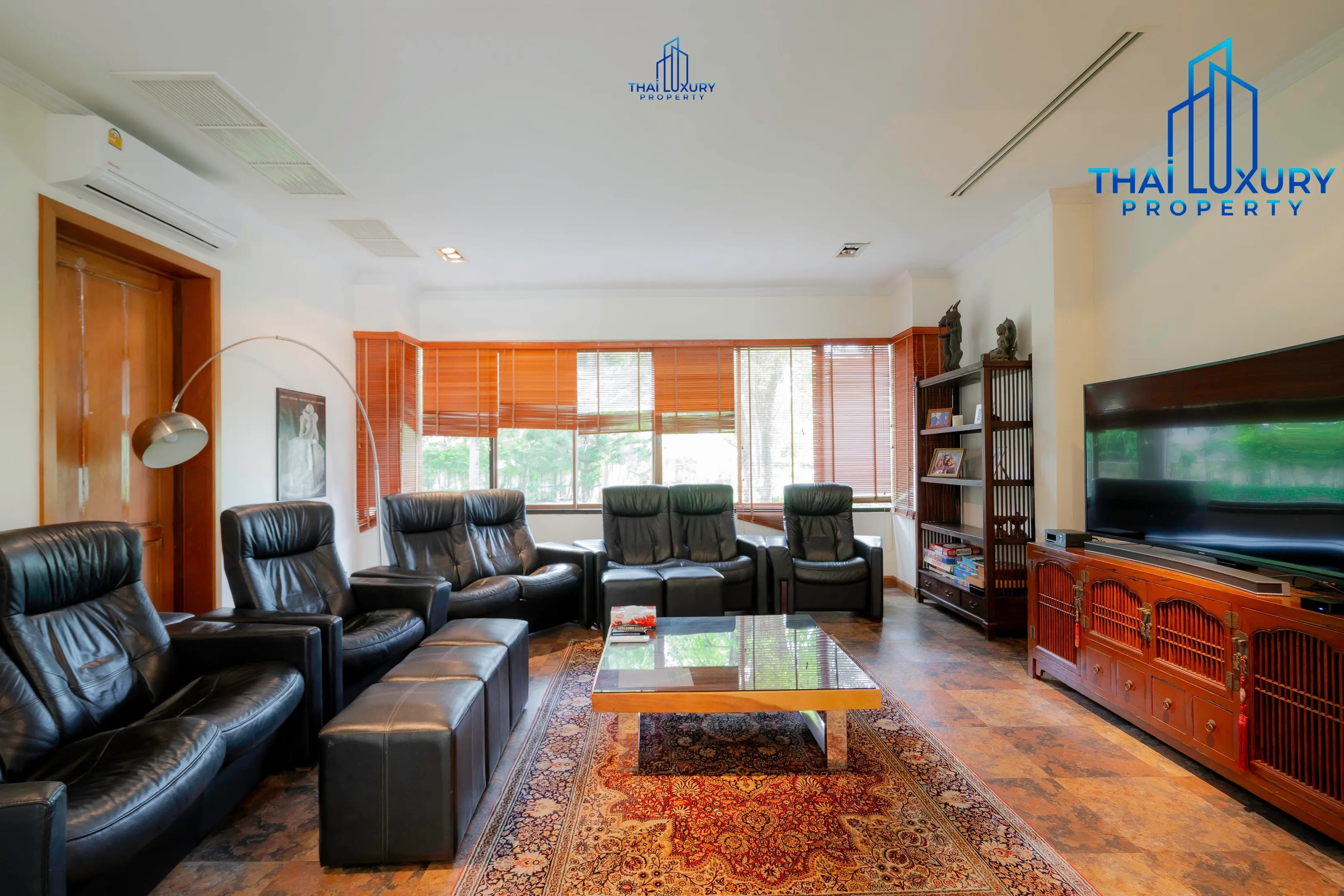 Very Large Luxurious 9 Bedrooms Pool Villa at Palm Hills Golf Course Hua Hin – Cha-Am
