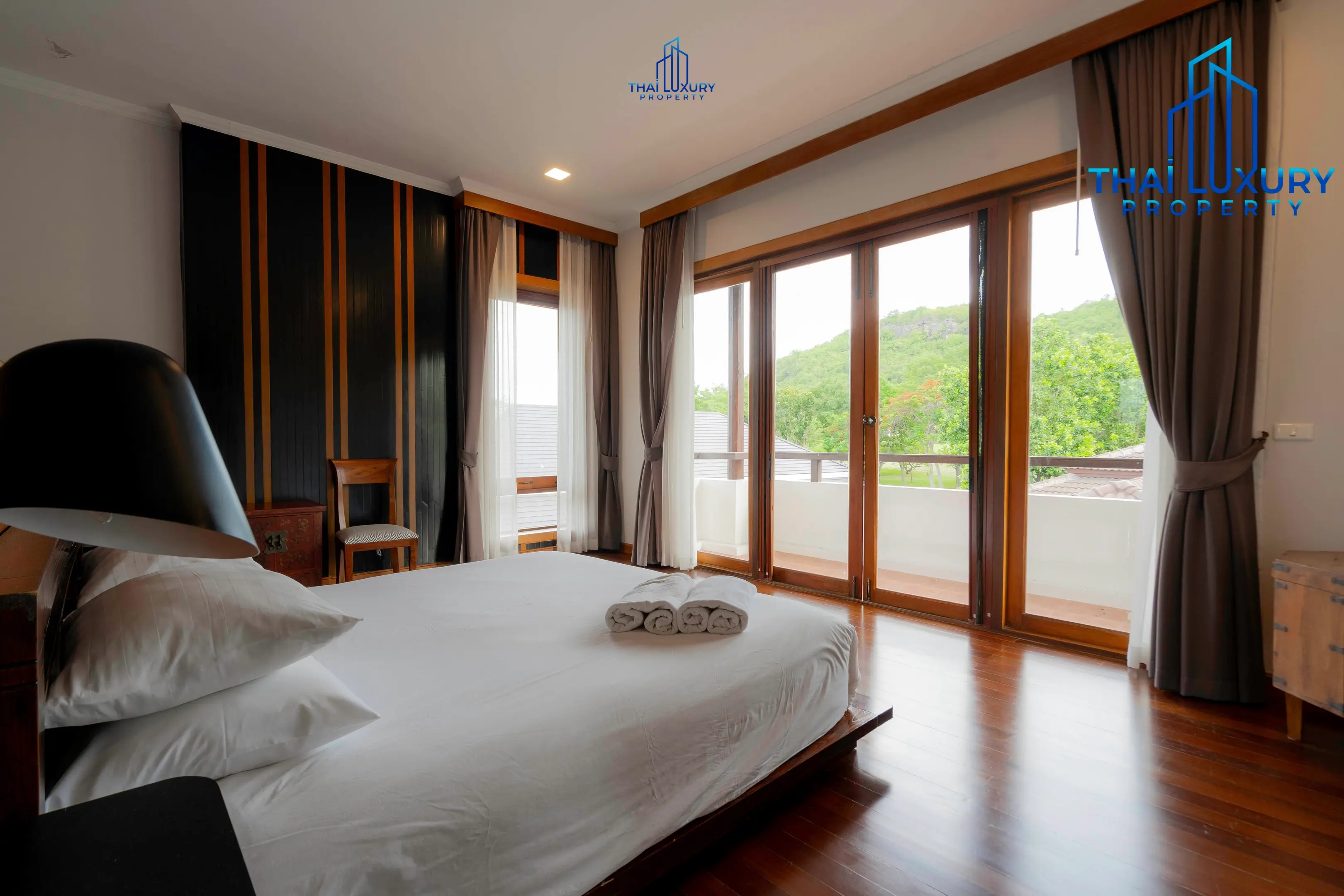 Very Large Luxurious 9 Bedrooms Pool Villa at Palm Hills Golf Course Hua Hin – Cha-Am