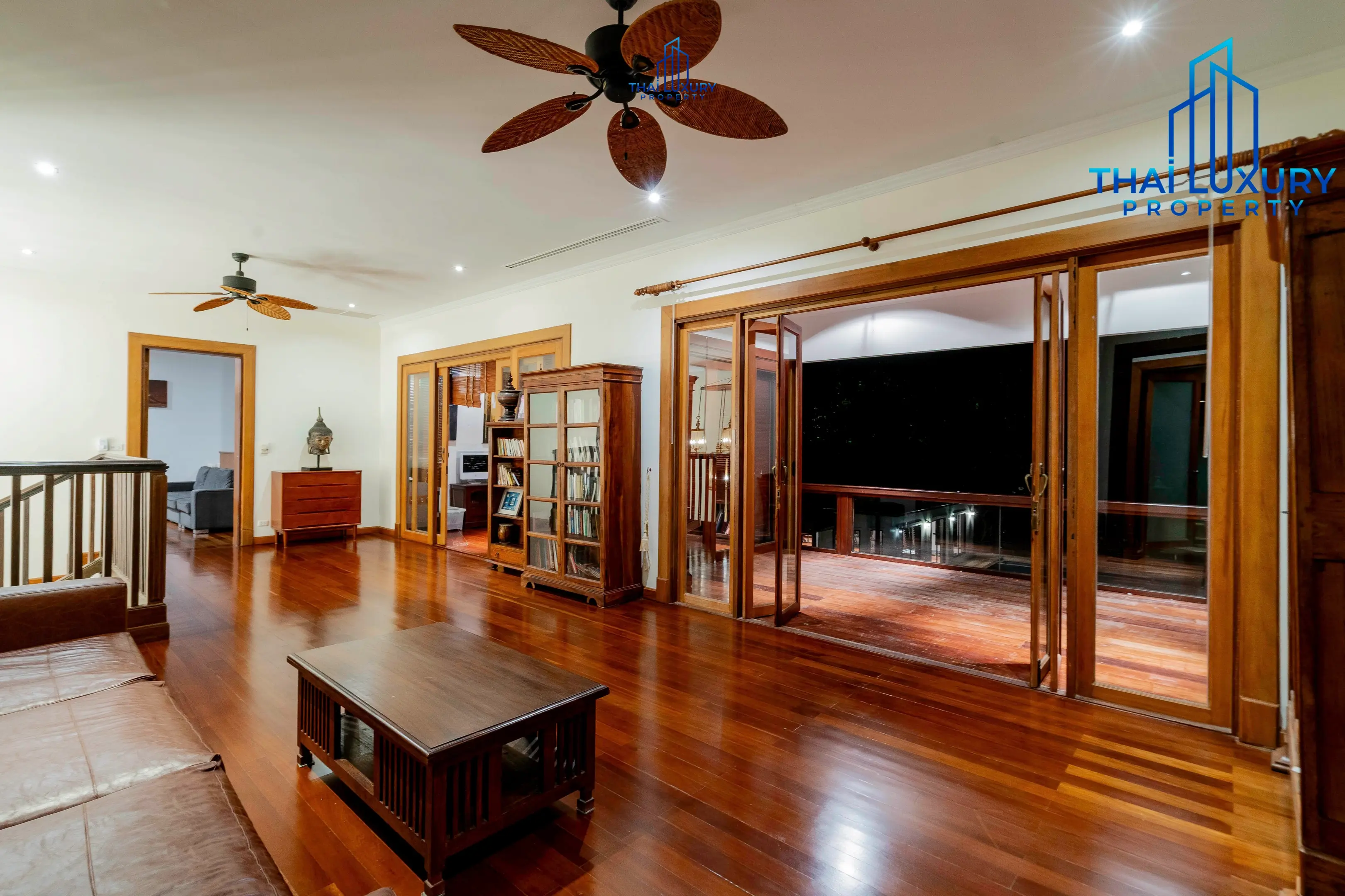 Very Large Luxurious 9 Bedrooms Pool Villa at Palm Hills Golf Course Hua Hin – Cha-Am