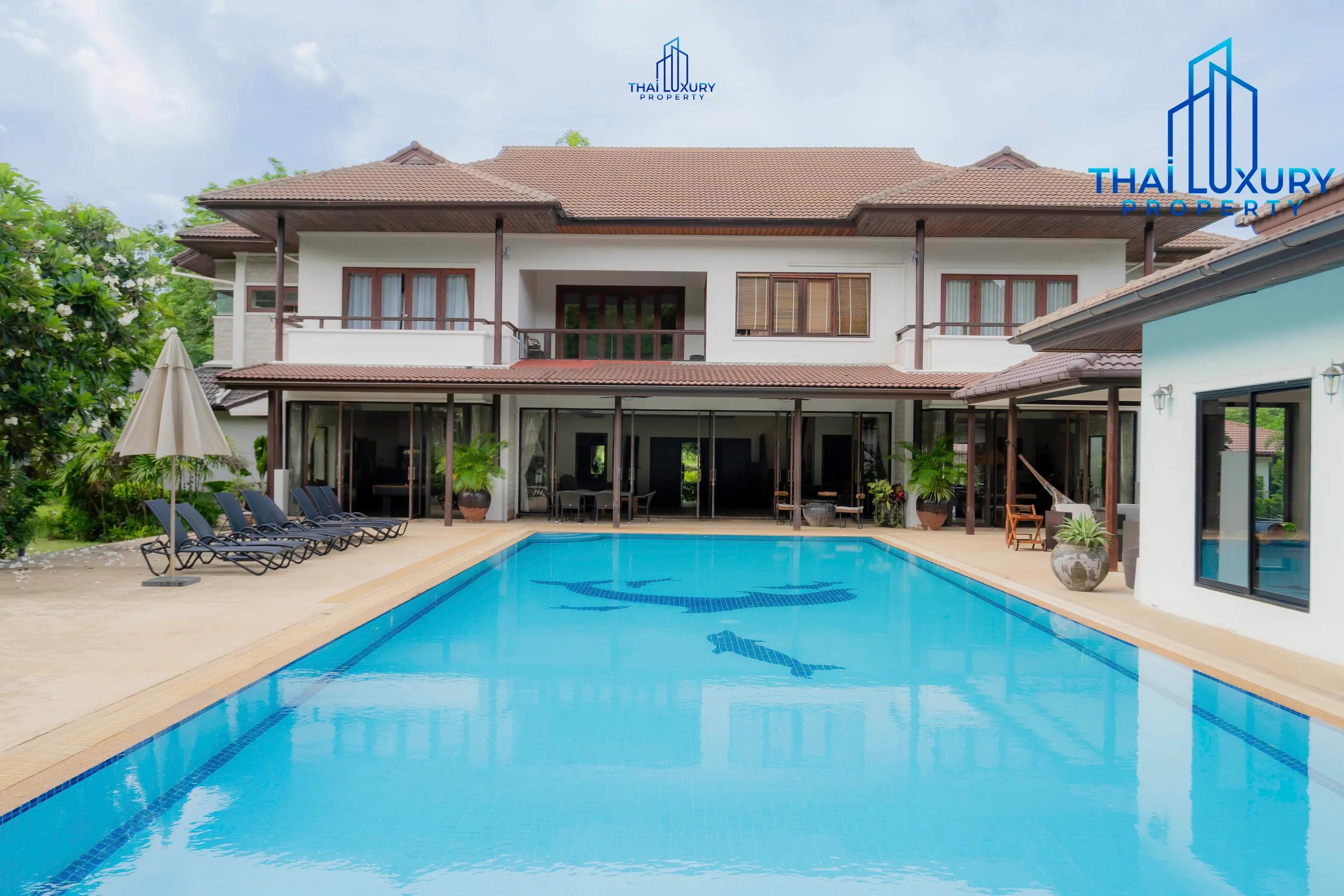 Very Large Luxurious 9 Bedrooms Pool Villa at Palm Hills Golf Course Hua Hin – Cha-Am