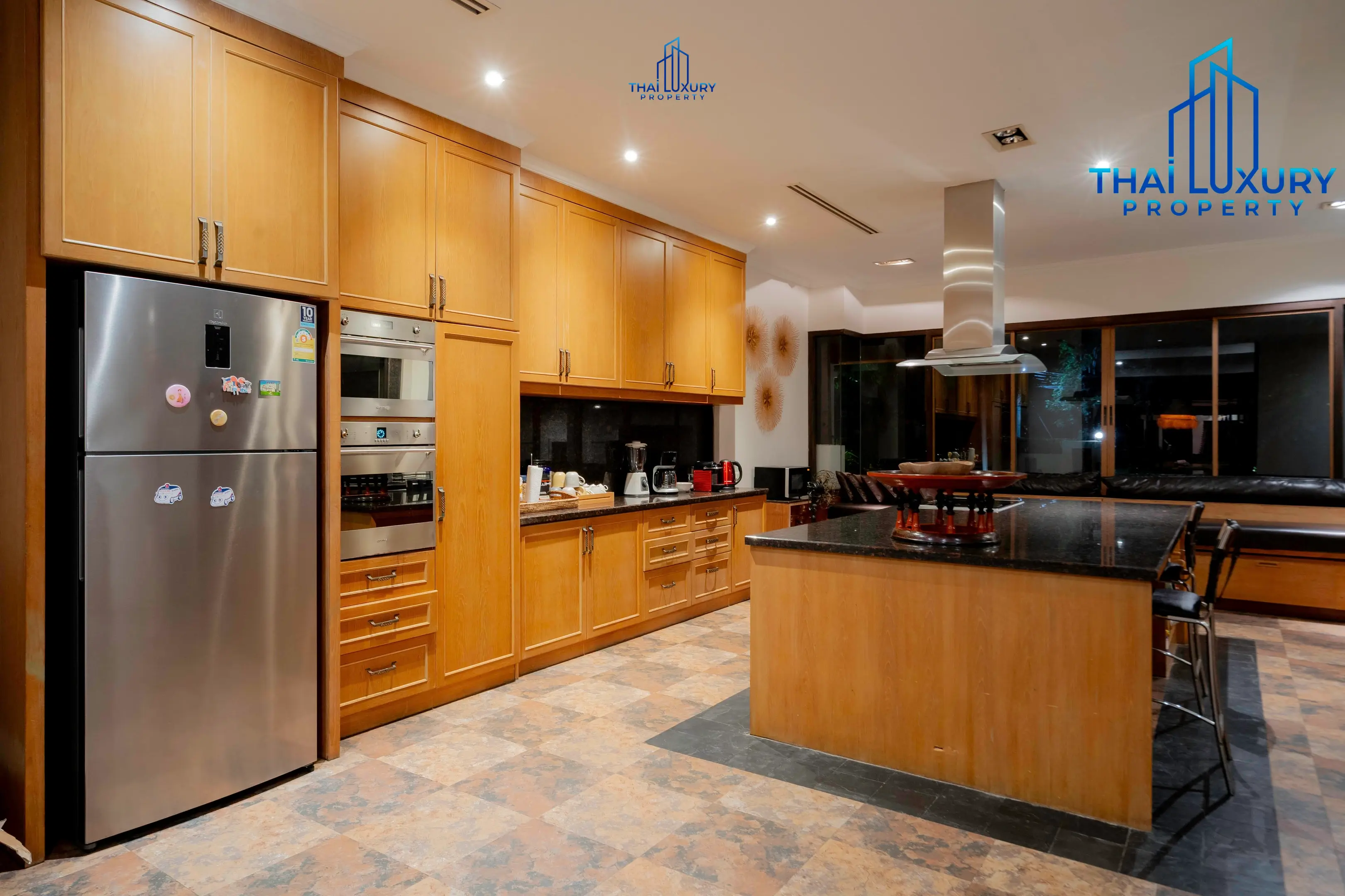 Very Large Luxurious 9 Bedrooms Pool Villa at Palm Hills Golf Course Hua Hin – Cha-Am