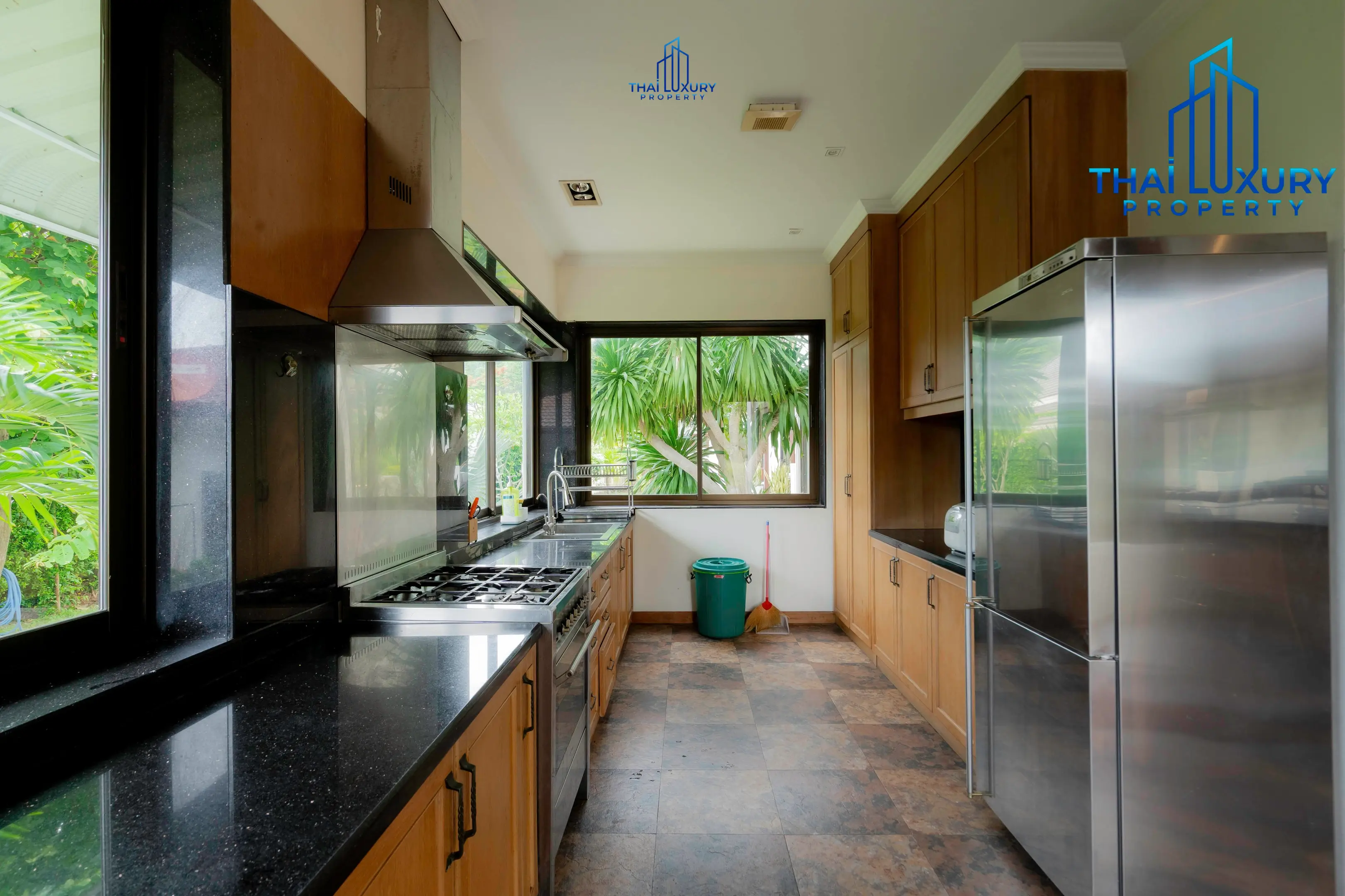 Very Large Luxurious 9 Bedrooms Pool Villa at Palm Hills Golf Course Hua Hin – Cha-Am