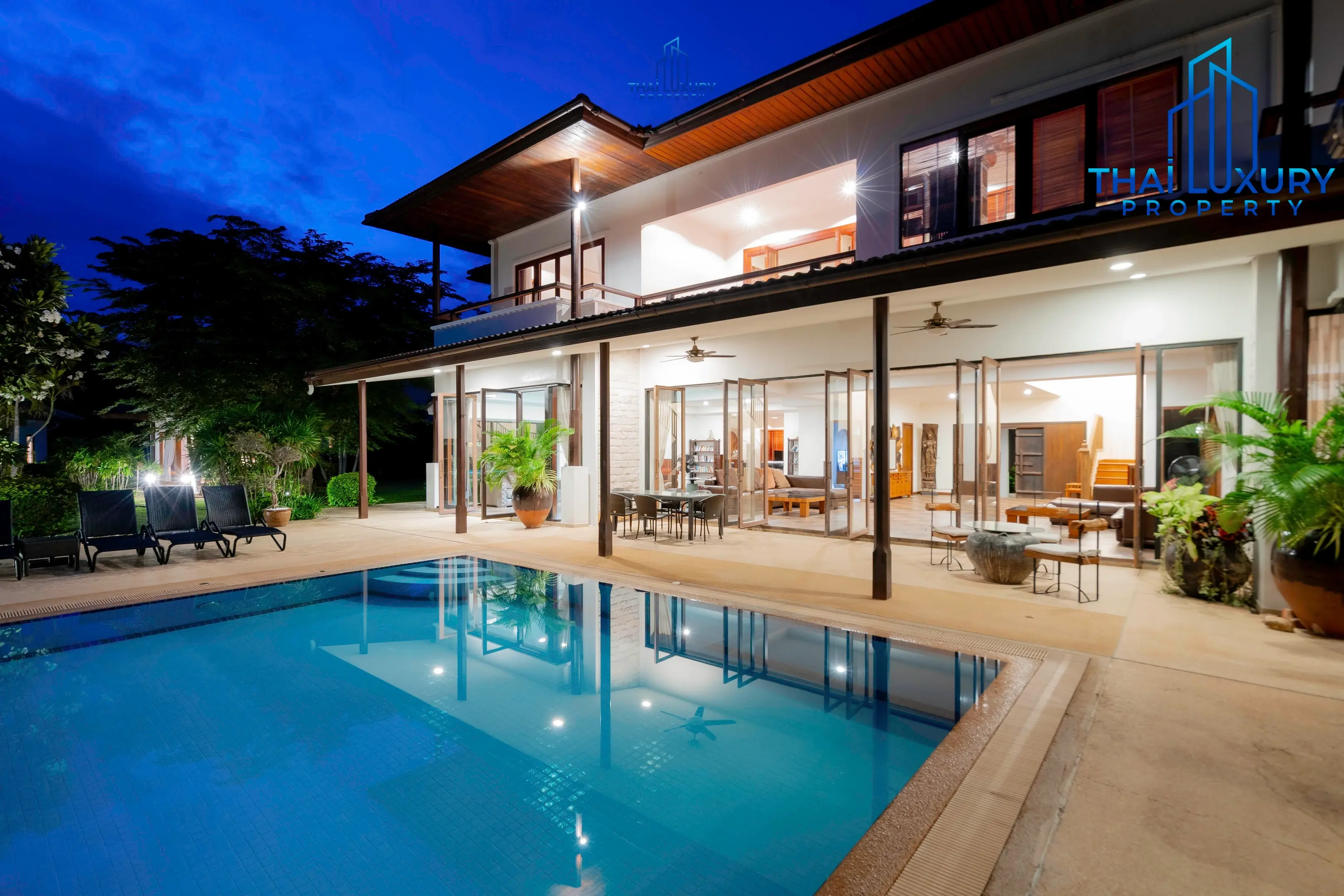 Very Large Luxurious 9 Bedrooms Pool Villa at Palm Hills Golf Course Hua Hin – Cha-Am