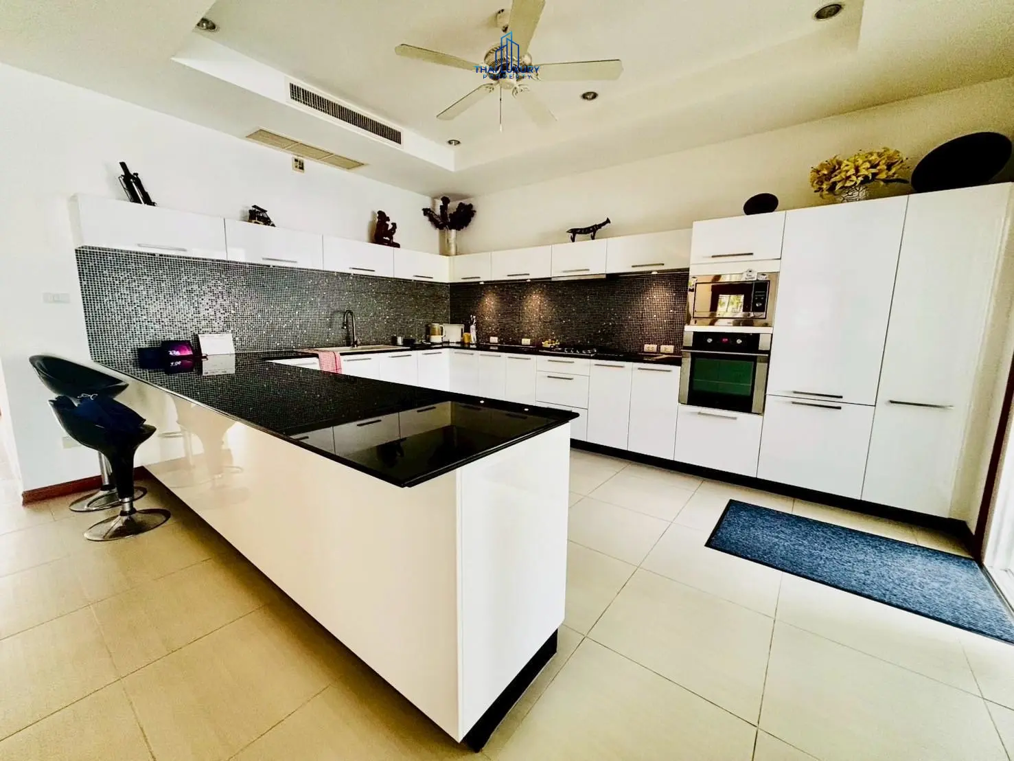 Orchid Palm Residences – Luxury Pool Villa with Jacuzzi in Hua Hin