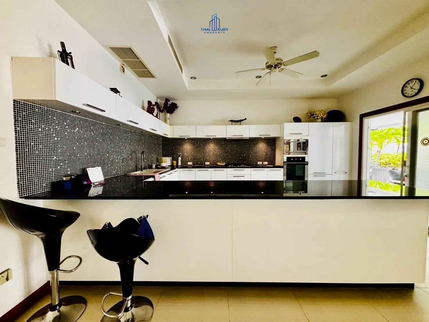 Orchid Palm Residences – Luxury Pool Villa with Jacuzzi in Hua Hin