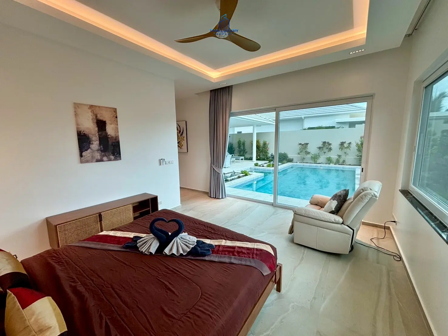 วิลล่าหรูพร้อมสระว่ายน้ำส่วนตัว ที่ Heliconia Garden Villa หัวหิน
