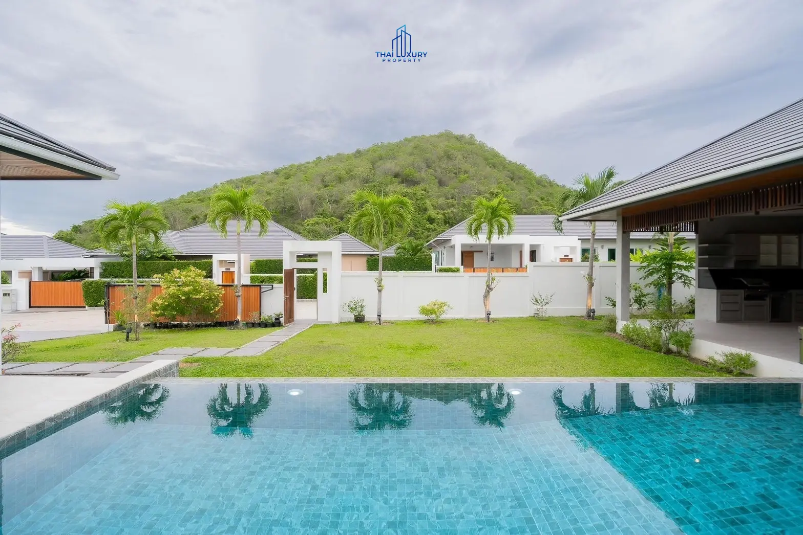 Luxury 3 Bedrooms Private Pool Villa at Hillside Hamlet 8 Hua Hin Soi 112