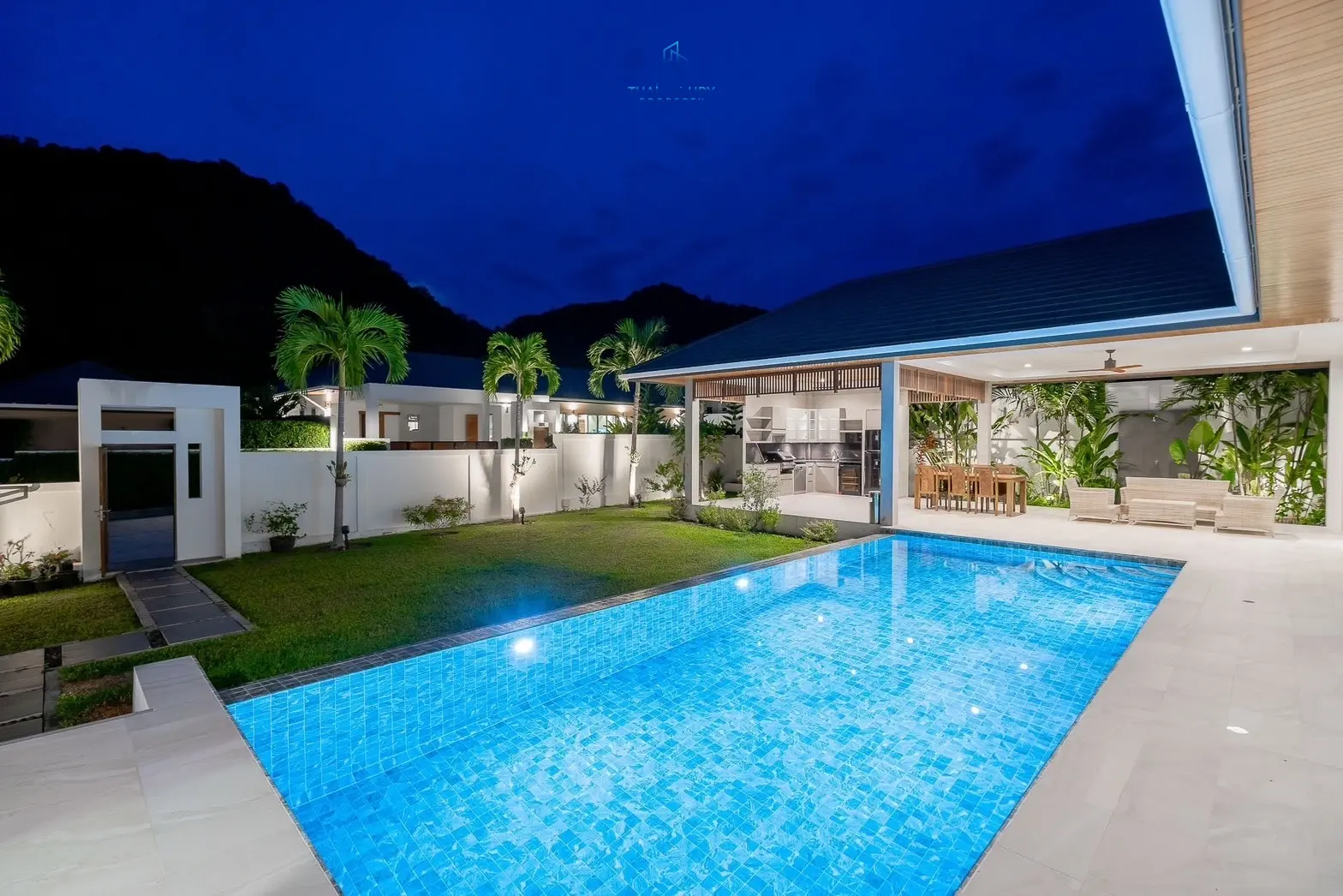 Luxury 3 Bedrooms Private Pool Villa at Hillside Hamlet 8 Hua Hin Soi 112