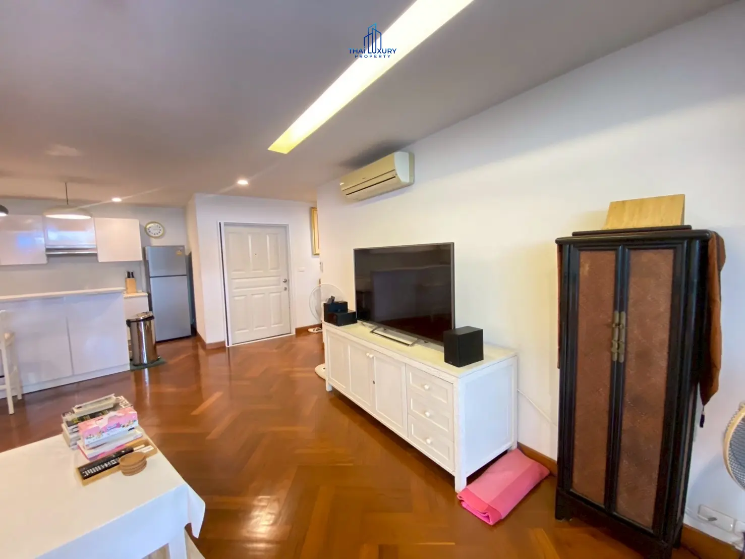 คอนโดมิเนมหรู 2 ห้องนอน ที่บ้านชายทะเล หัวหิน