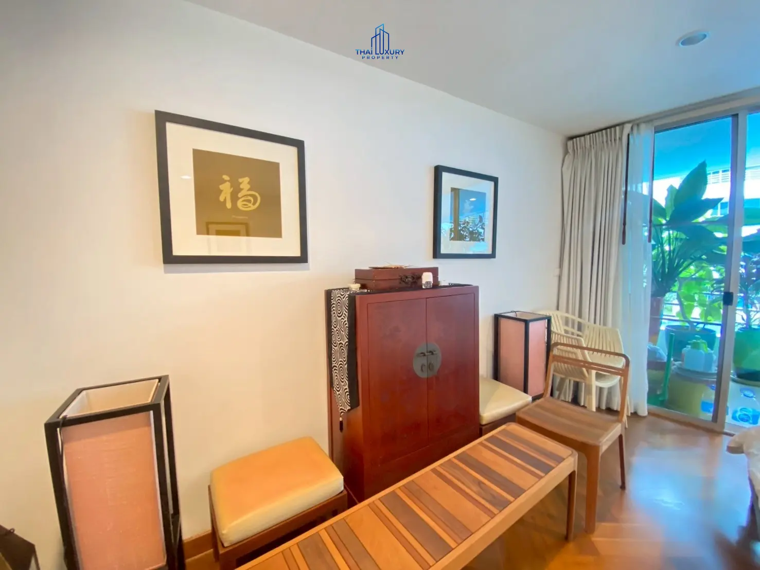 คอนโดมิเนมหรู 2 ห้องนอน ที่บ้านชายทะเล หัวหิน