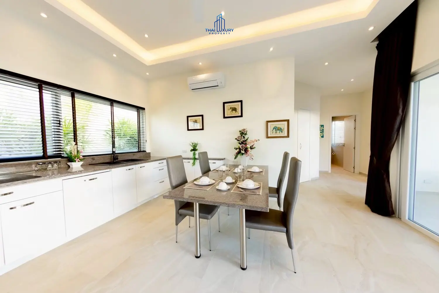 ขายวิลล่าหรู 3 ห้องนอน พร้อมสระว่ายน้ำ หลังใหม่เอี่ยม ที่ Palm Avenue