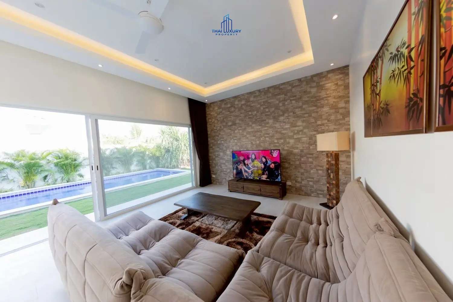 ขายวิลล่าหรู 3 ห้องนอน พร้อมสระว่ายน้ำ หลังใหม่เอี่ยม ที่ Palm Avenue