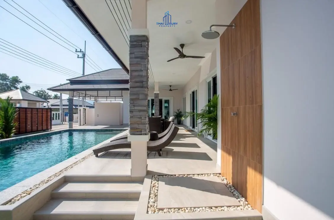 ขายวิลล่าสระว่ายน้ำสไตล์โมเดิร์น ที่ Grand Hills หัวหิน