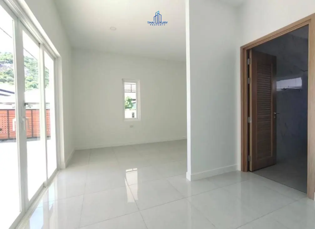ขายวิลล่าสระว่ายน้ำสไตล์โมเดิร์น ที่ Grand Hills หัวหิน