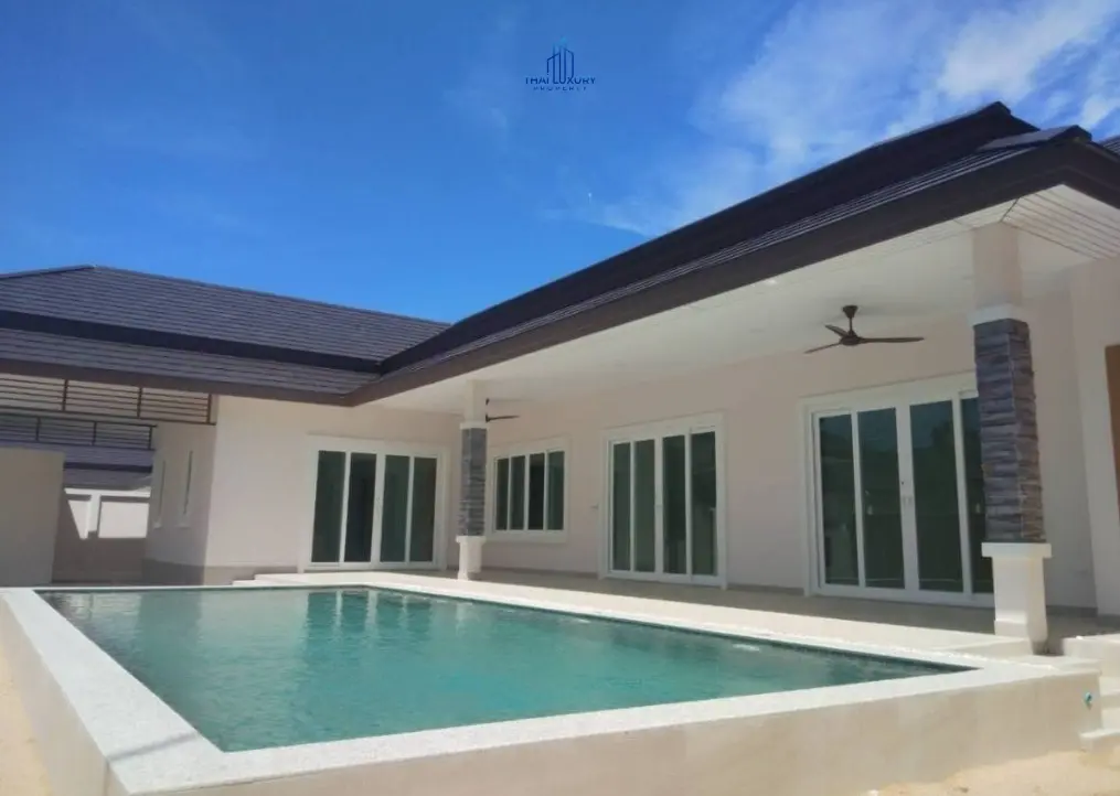 ขายวิลล่าสระว่ายน้ำสไตล์โมเดิร์น ที่ Grand Hills หัวหิน