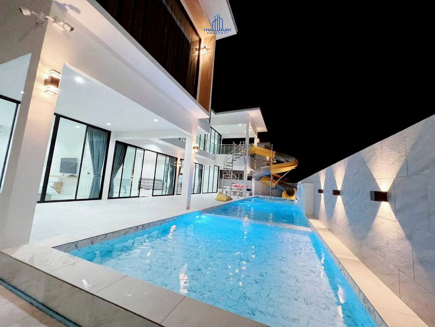 วิลล่าหรู 2 ชั้น พร้อมสระว่ายน้ำส่วนตัว สำหรับขาย ที่ Double P Villa ใจกลางเมืองหัวหิน