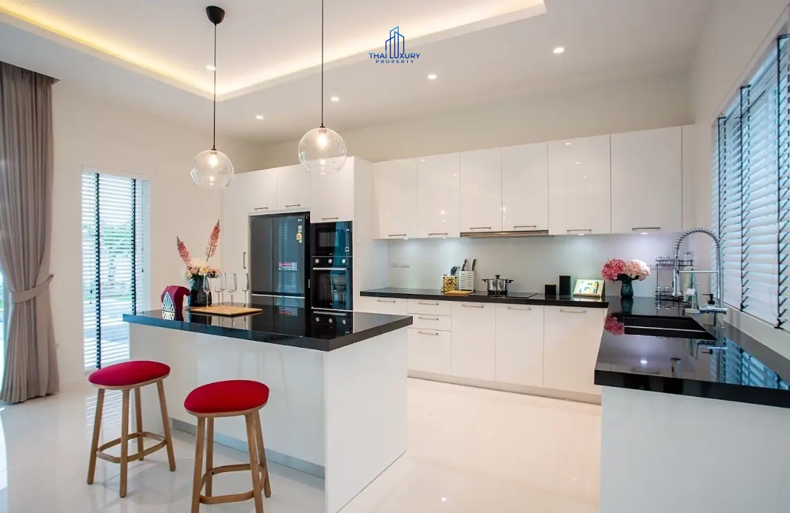 ขายวิลล่าหรู 3 ห้องนอน พร้อมสระว่ายน้ำ ที่ Aria 3 หัวหิน ซอย 112