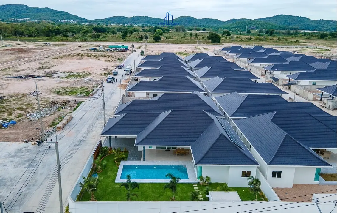 ขายวิลล่าหรู 3 ห้องนอน พร้อมสระว่ายน้ำ ที่ Aria 3 หัวหิน ซอย 112