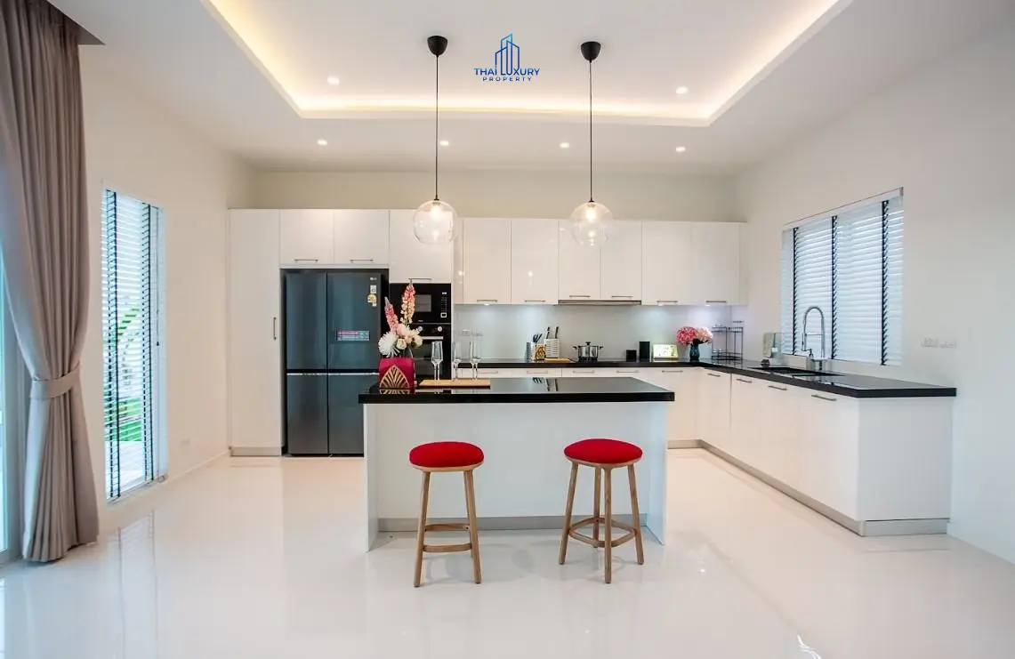 ขายวิลล่าหรู 3 ห้องนอน พร้อมสระว่ายน้ำ ที่ Aria 3 หัวหิน ซอย 112