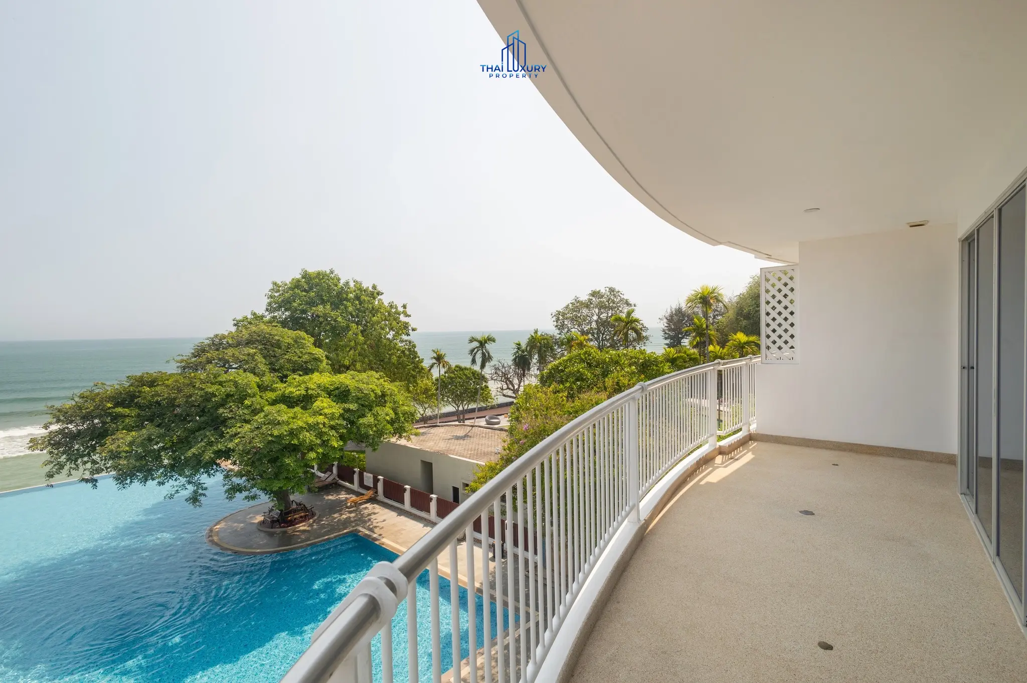 คอนโดสุดหรู 3 ห้องนอน วิวทะเล ที่บ้านสวนริมทราย หัวหิน