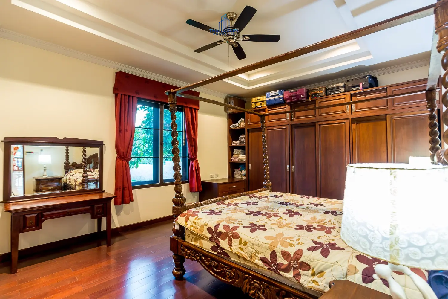 บ้านหรูหลังใหญ่สำหรับการพักผ่อนและสังสรรค์ ติดสนามกอล์ฟ พร้อมสิทธิ์สมาชิก ใช้อันนี้