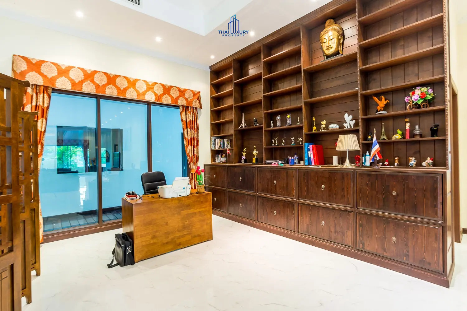 บ้านหรูหลังใหญ่สำหรับการพักผ่อนและสังสรรค์ ติดสนามกอล์ฟ พร้อมสิทธิ์สมาชิก ใช้อันนี้