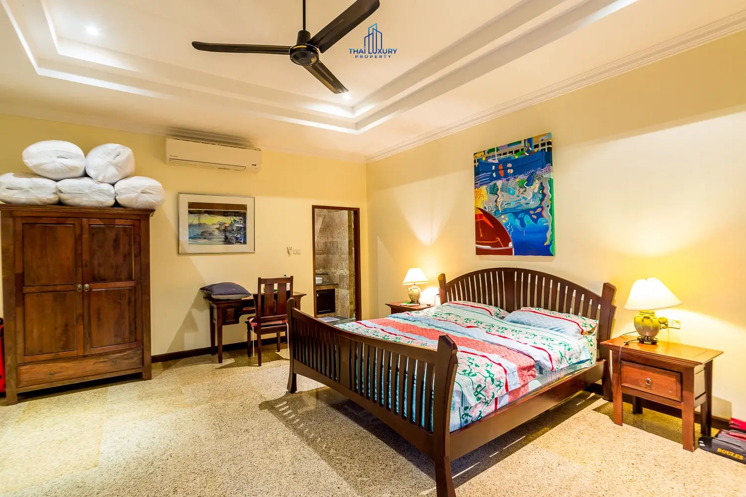 บ้านหรูหลังใหญ่สำหรับการพักผ่อนและสังสรรค์ ติดสนามกอล์ฟ พร้อมสิทธิ์สมาชิก ใช้อันนี้