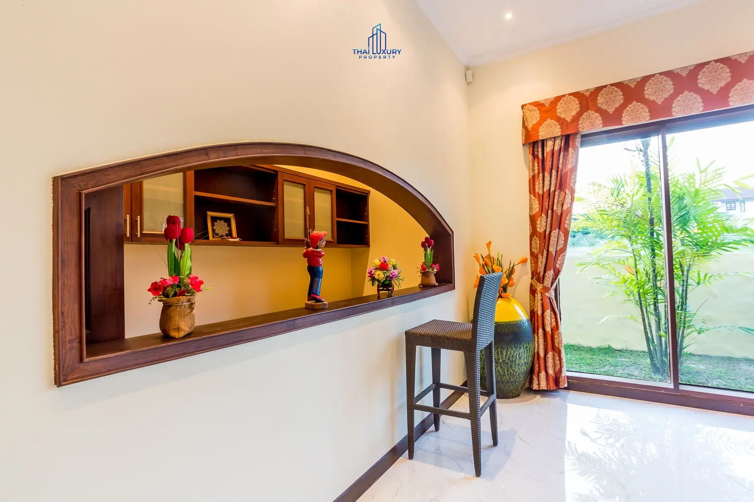บ้านหรูหลังใหญ่สำหรับการพักผ่อนและสังสรรค์ ติดสนามกอล์ฟ พร้อมสิทธิ์สมาชิก ใช้อันนี้