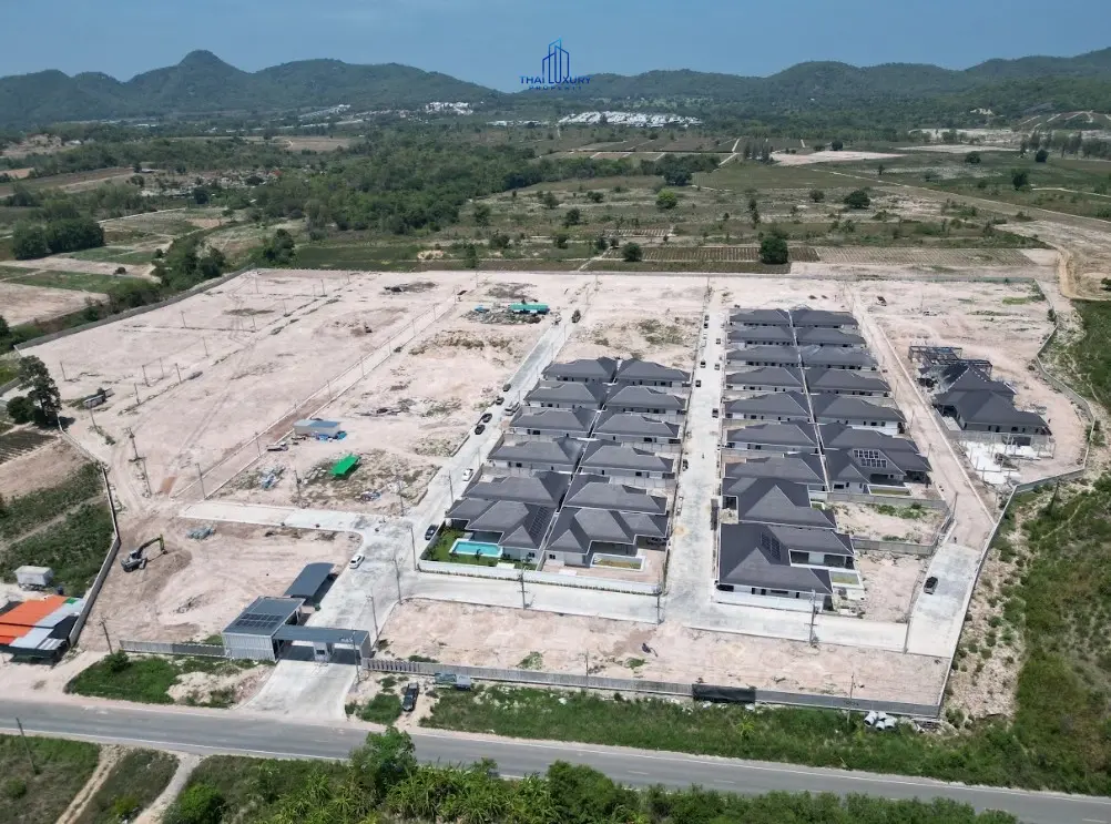 ขายวิลล่าสระว่ายน้ำสไตล์โมเดิร์น 3 ห้องนอน ที่ Aria 3 หัวหิน