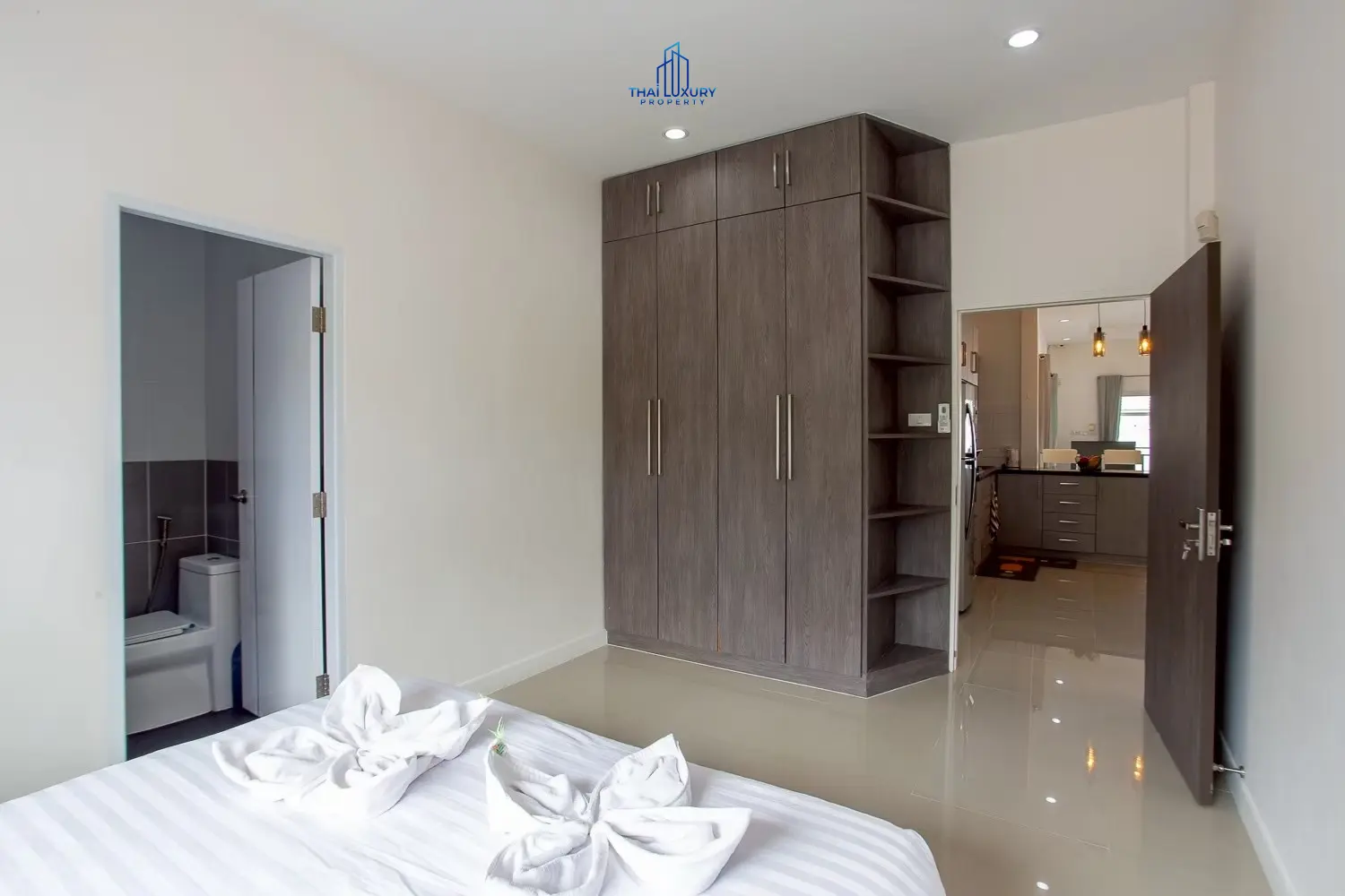 ขายวิลล่าสระว่ายน้ำ 4 ห้องนอน สวยงาม ที่ GOLD A หัวหิน