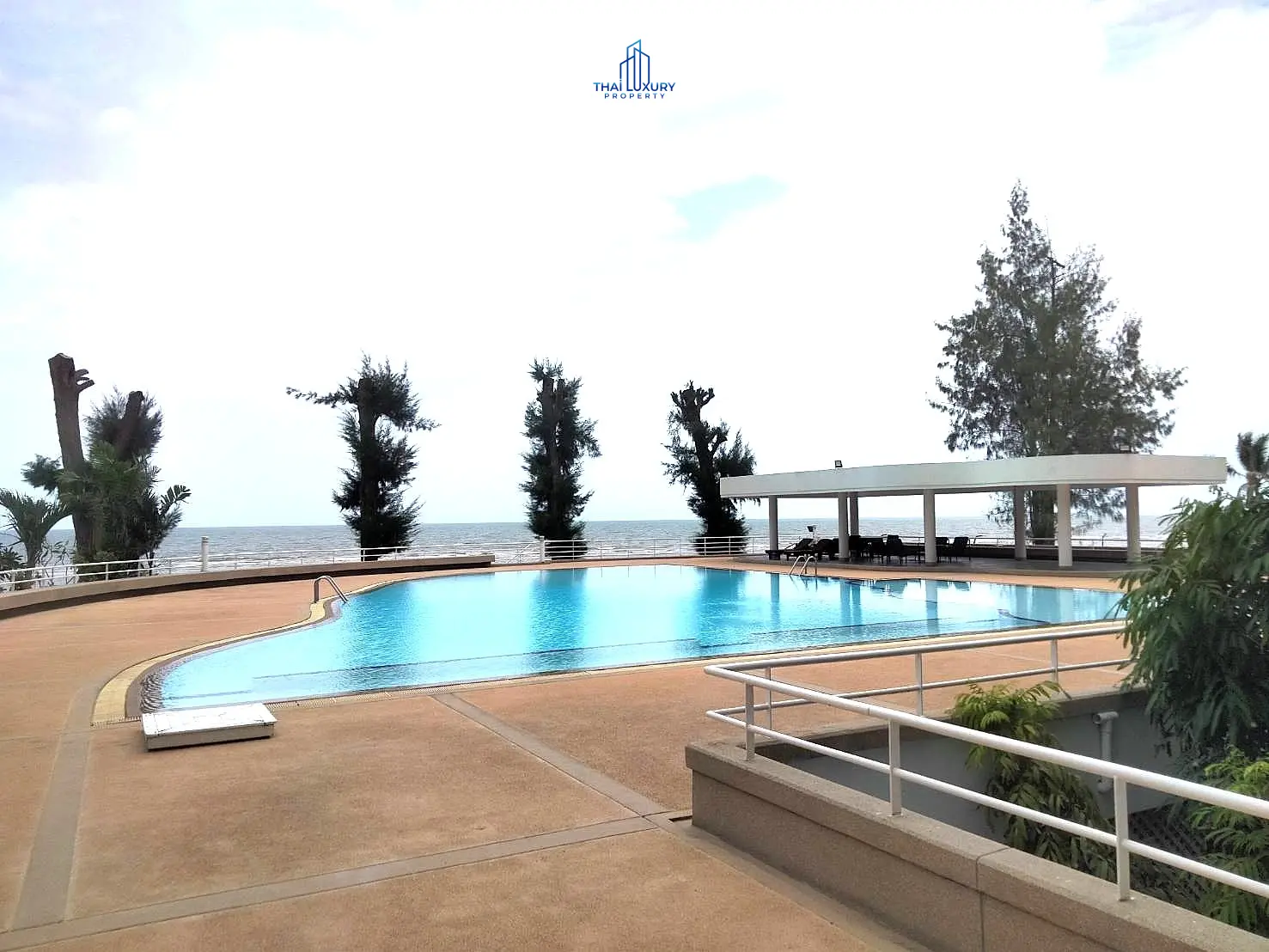 ปล่อยเช่าคอนโดริมทะเล 1 ห้องนอน ที่ Sandy Beach ชะอำ