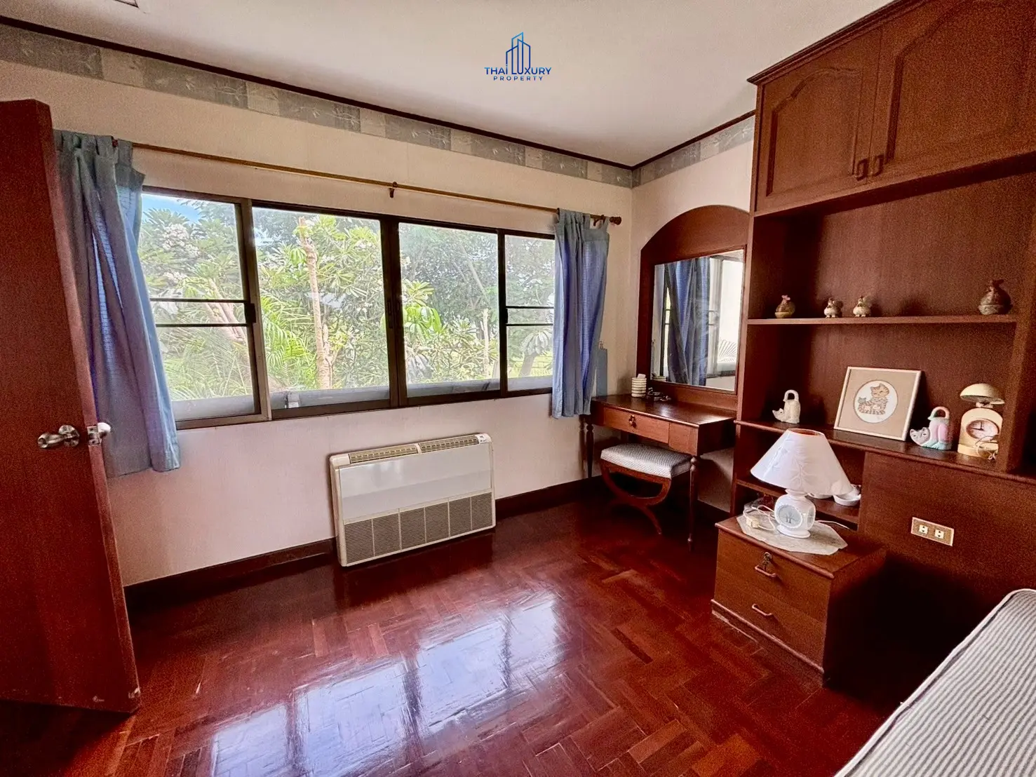 คอนโด 3 ห้องนอนสุดงดงาม พร้อมวิวสนามกอล์ฟ ที่พาล์มฮิลล์ หัวหิน