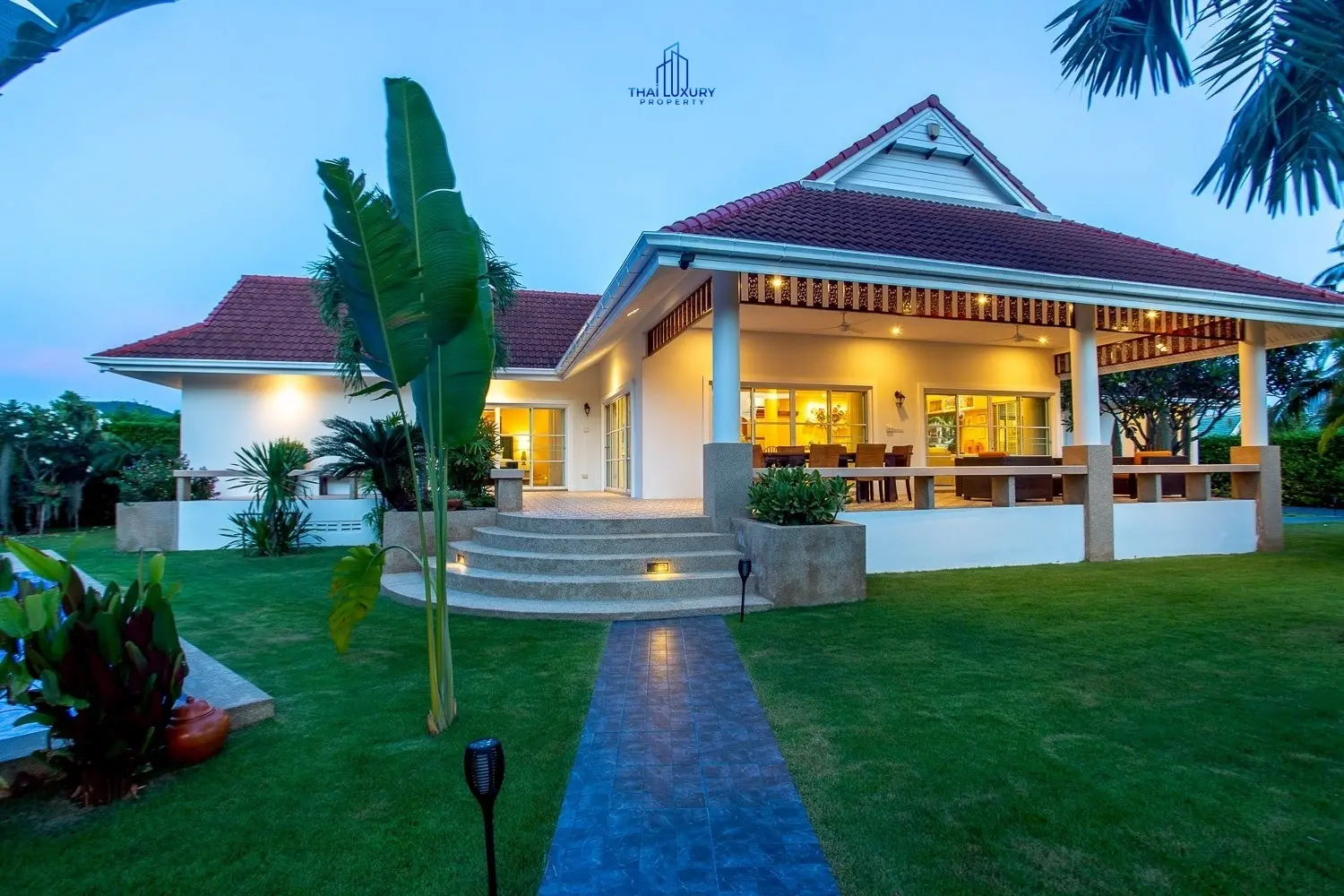 ขายวิลล่าสระว่ายน้ำสุดหรู สไตล์โมเดิร์น ที่ Smart House Valley หัวหิน