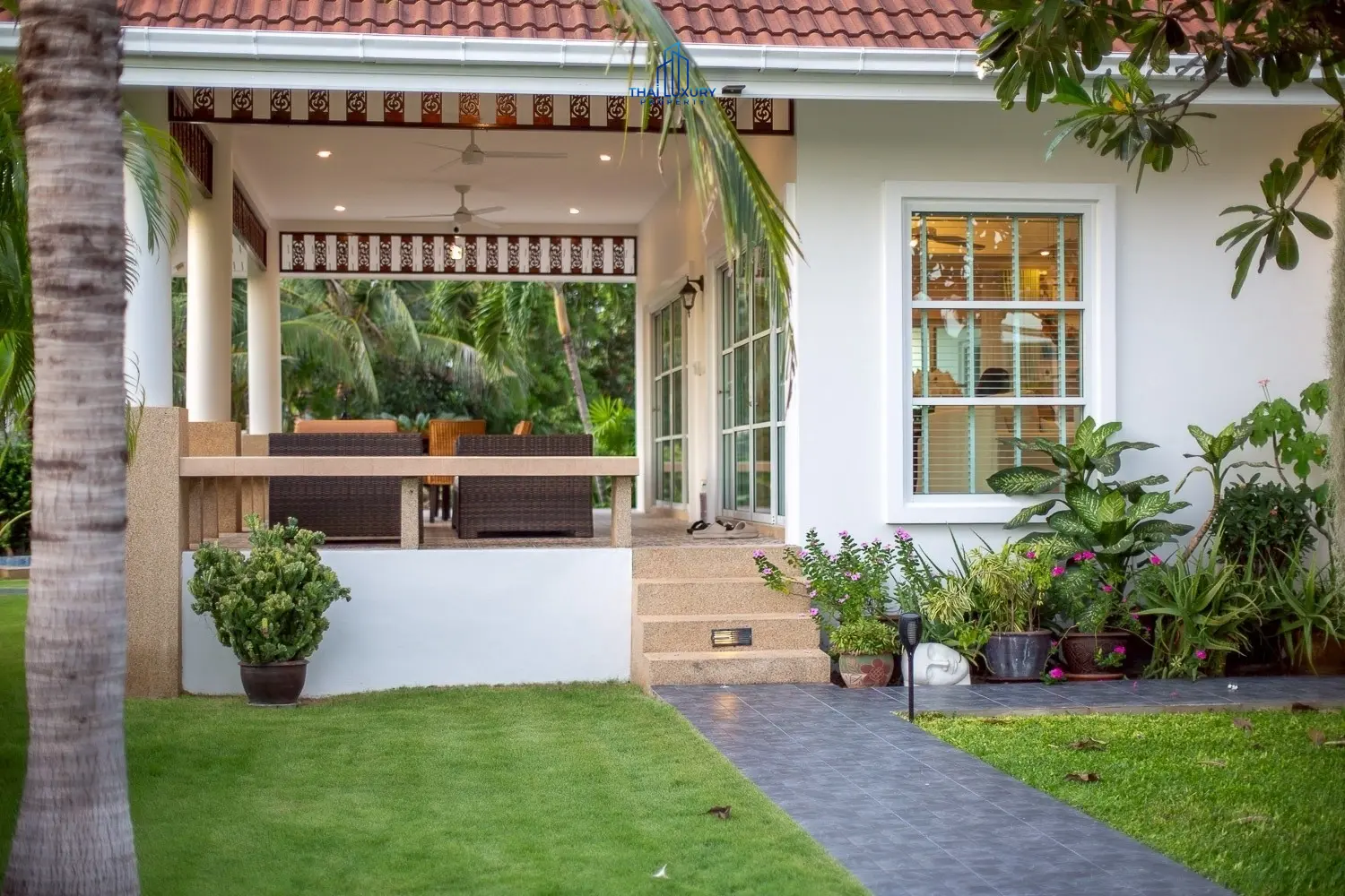 ขายวิลล่าสระว่ายน้ำสุดหรู สไตล์โมเดิร์น ที่ Smart House Valley หัวหิน